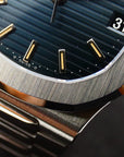 SOLD Patek Philippe Nautilus 3800 Minty / black date wheel / early series