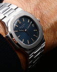 SOLD Patek Philippe Nautilus 3800 Minty / black date wheel / early series