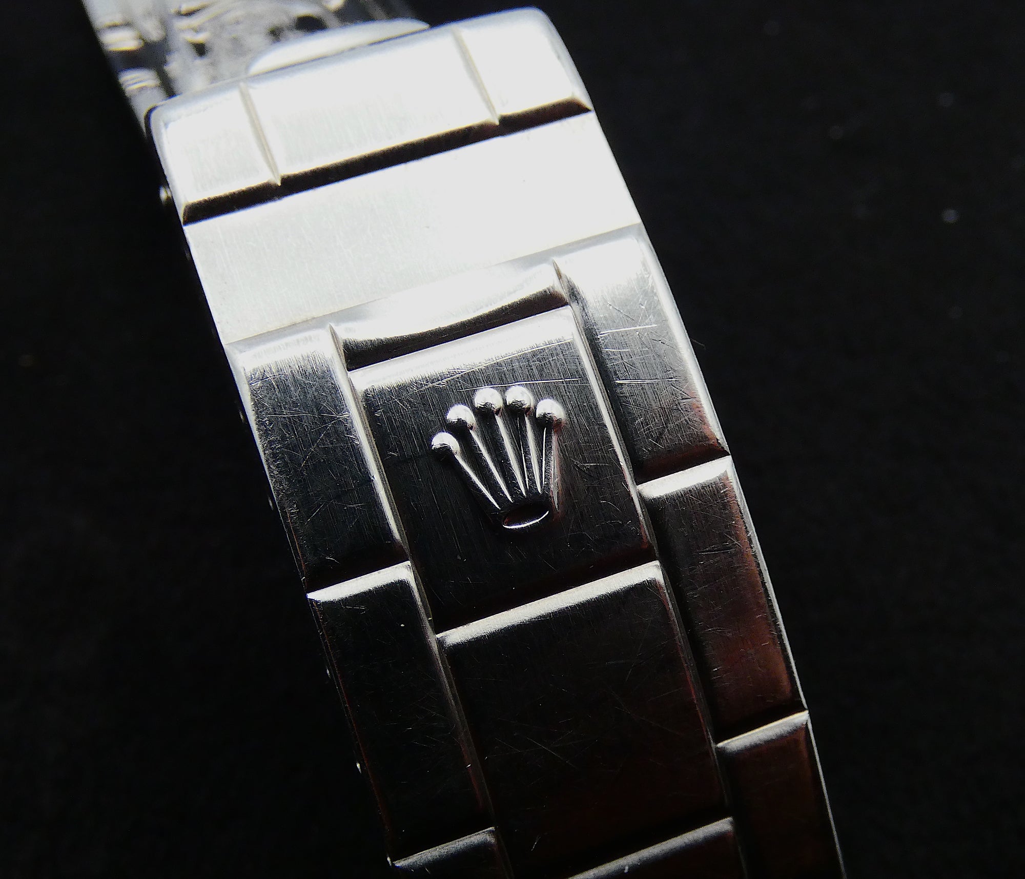 SOLD  Rolex Sea-Dweller 4000 16600