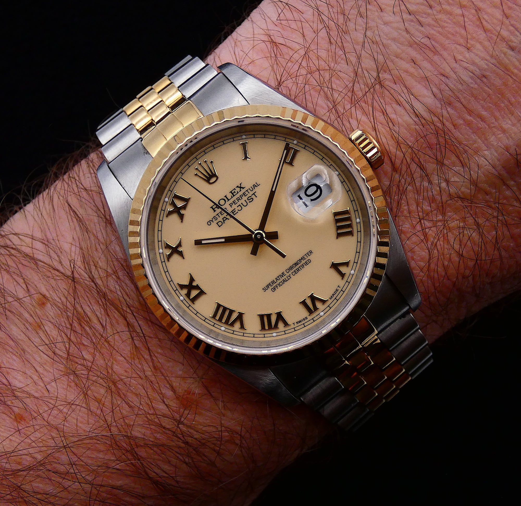 SOLD 16233 Ivory dial / Rolex 1992 full set