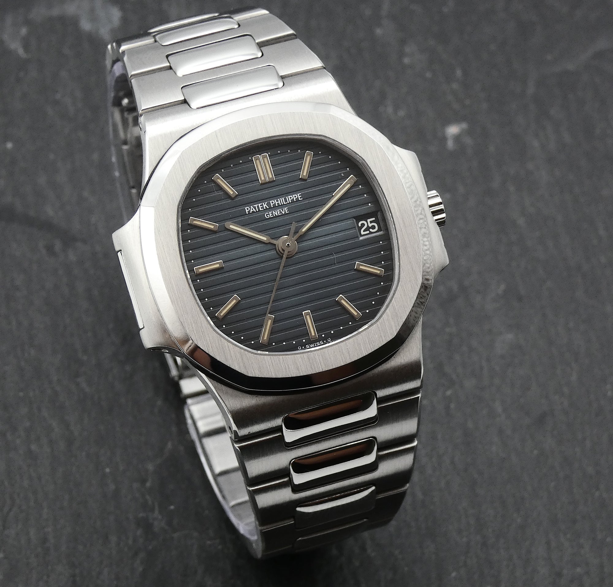 Patek Philippe Nautilus 3800/1A Full Set (1989)