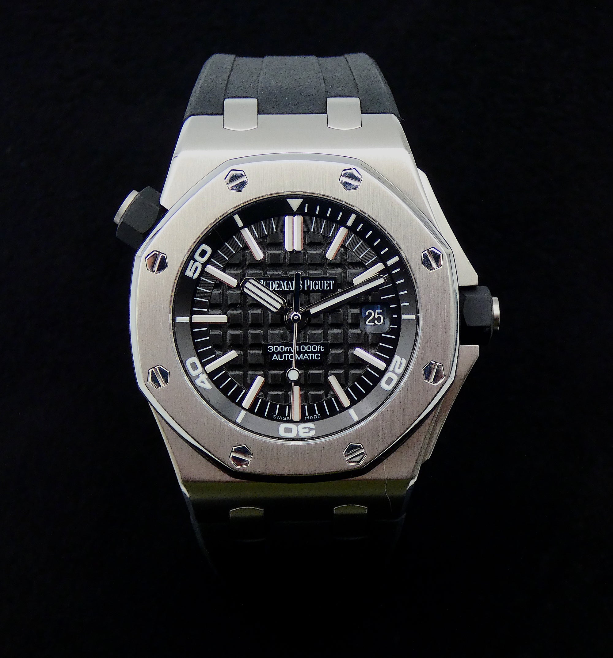 SOLD Audemars Piguet Royal Oak Offshore Diver 2012 / incl warranty