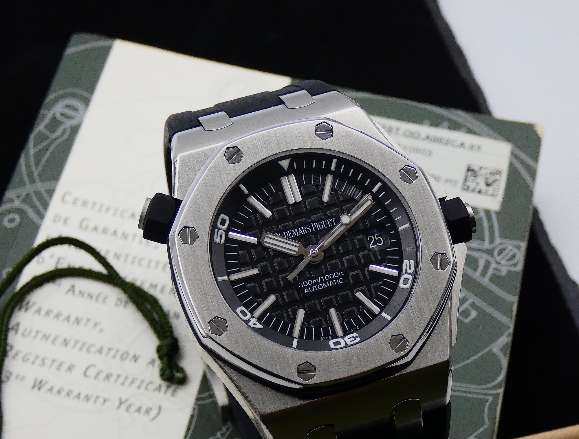 SOLD Audemars Piguet Royal Oak Offshore Diver 2012 / incl warranty