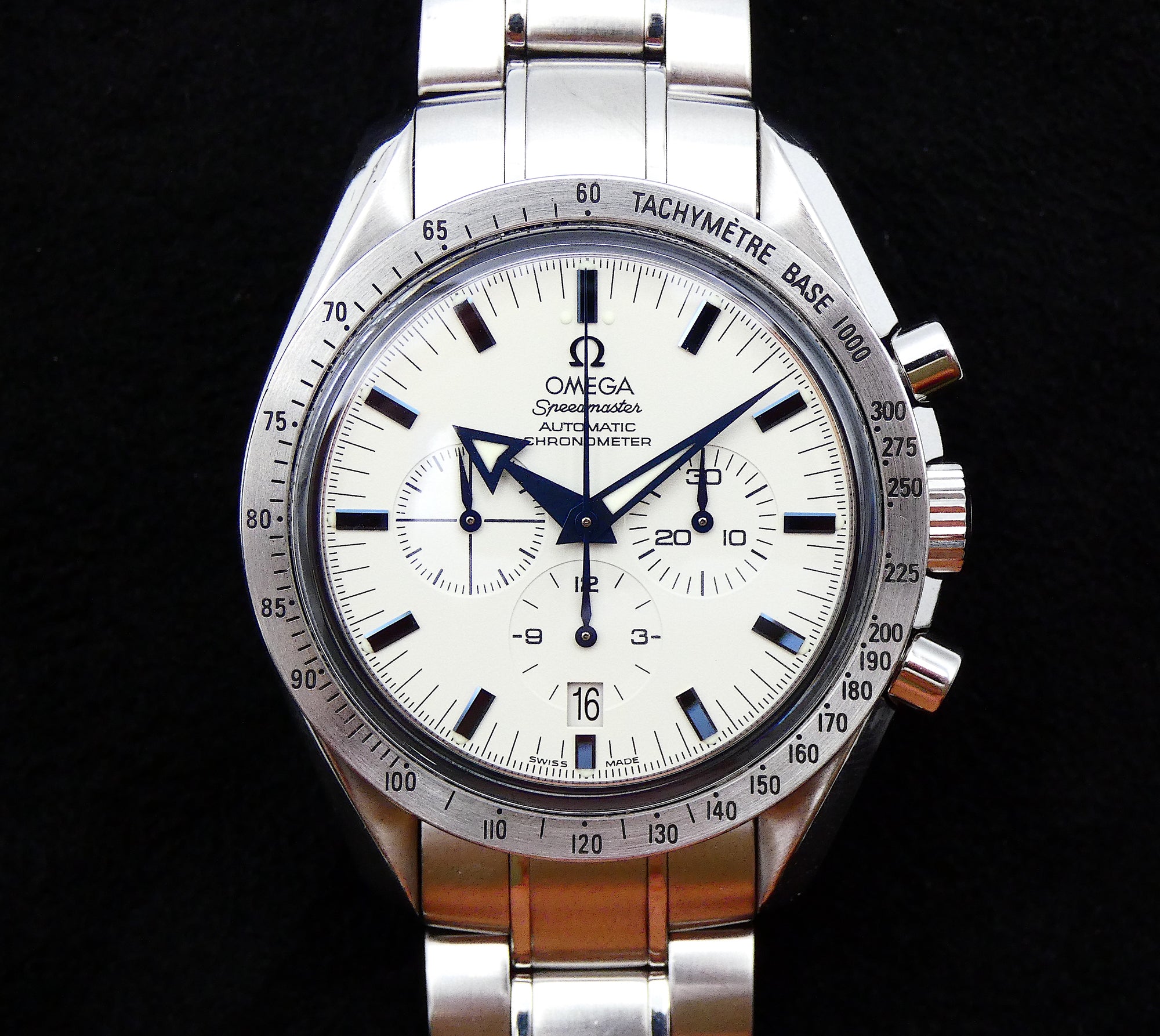 SOLD Omega Speedmaster Broad Arrow 38512000