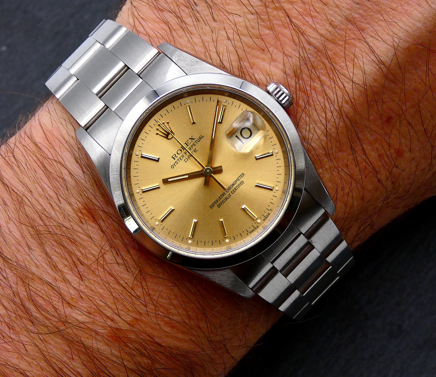 Rolex Oyster Perpetual Date 1990 / Rare gold dial 15200