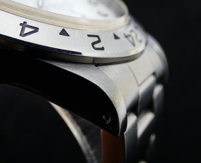 Rolex Explorer II Certified with papers / bracelet upgrade / 16570