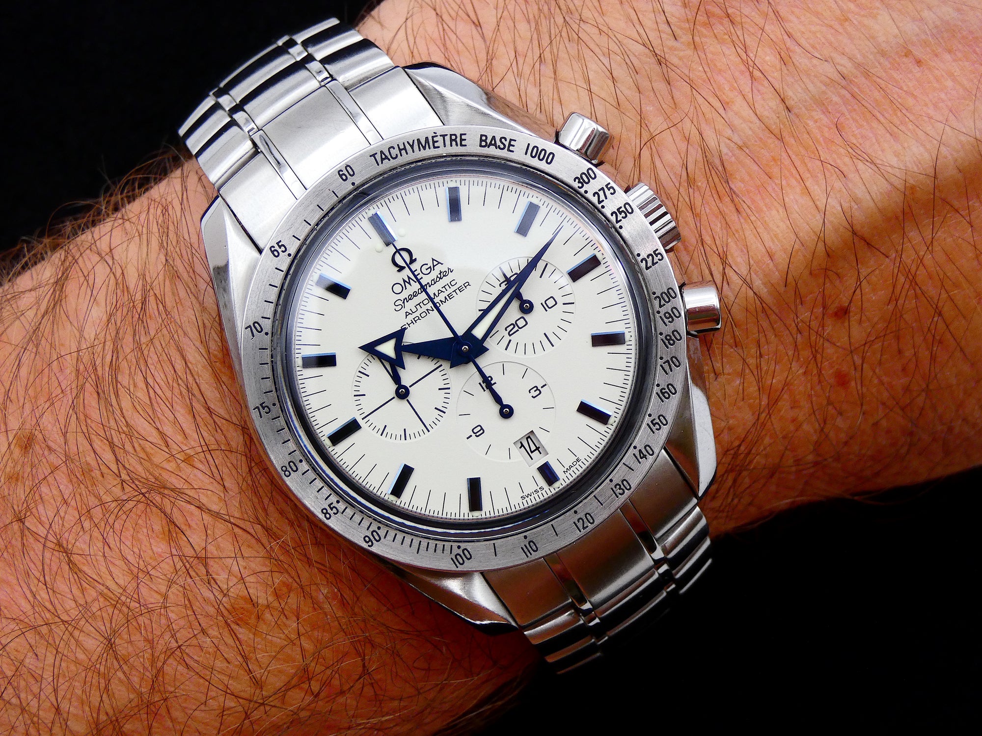 SOLD Omega Speedmaster Broad Arrow 38512000