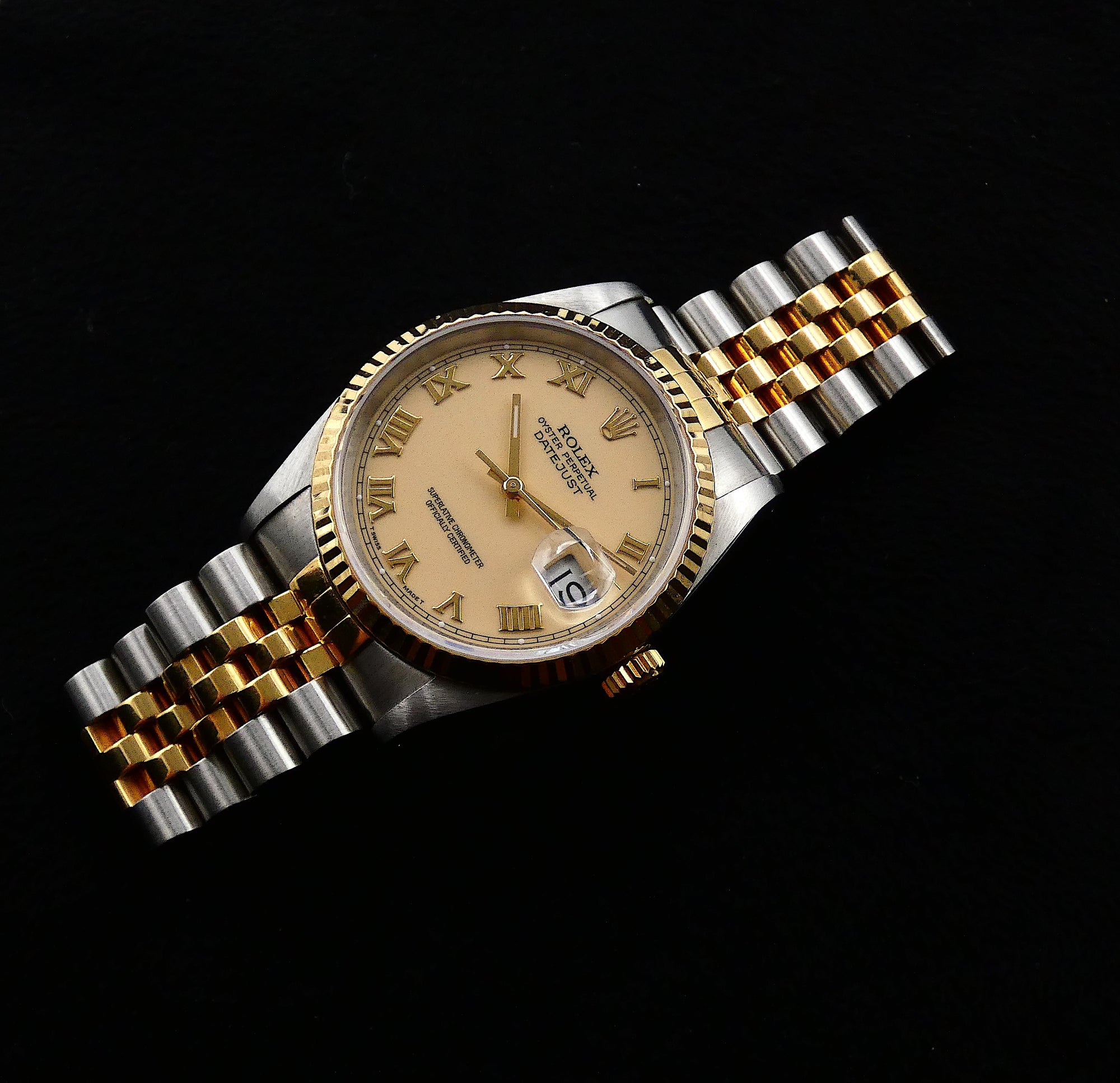 SOLD 16233 Ivory dial / Rolex 1992 full set