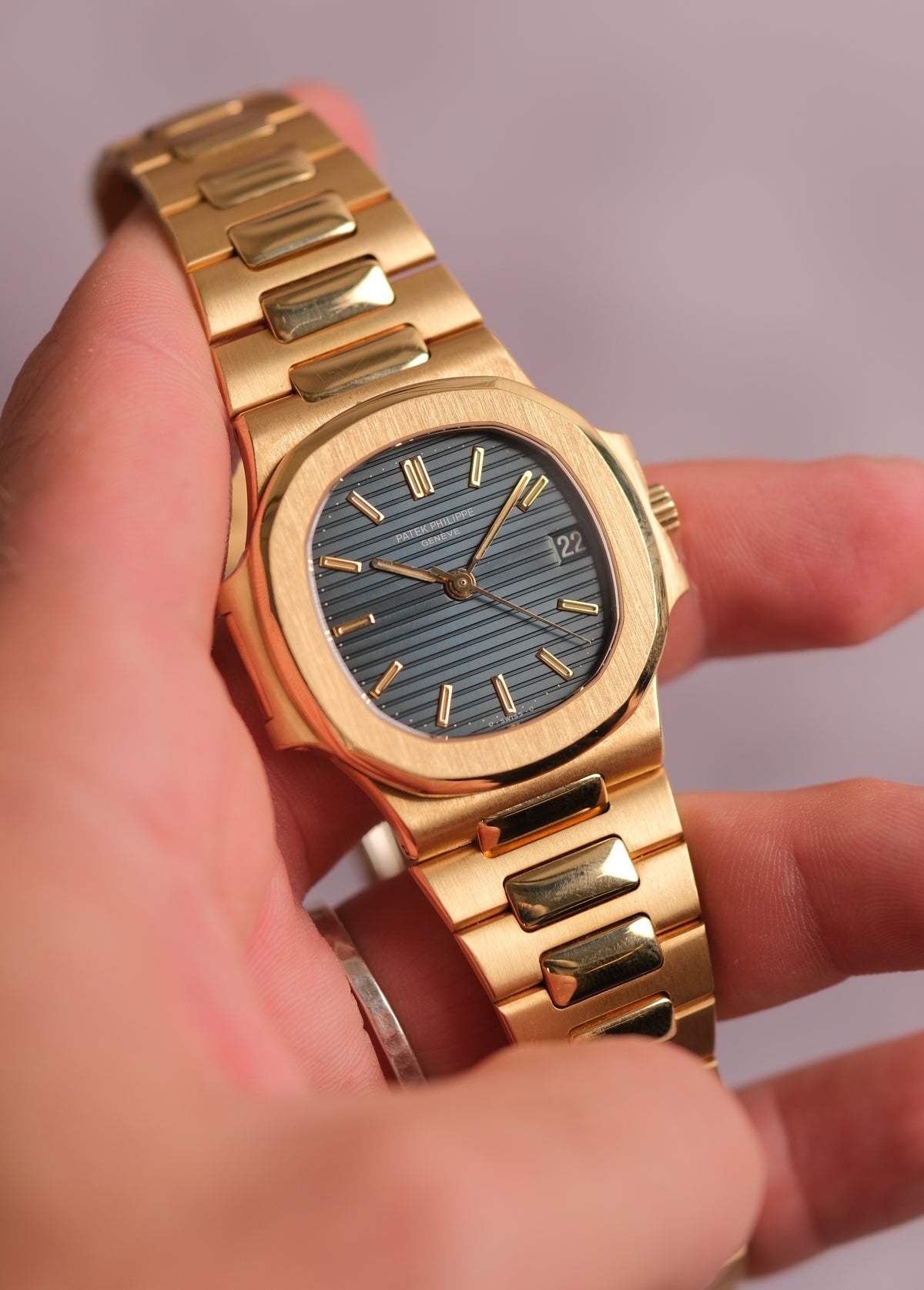 SOLD Patek Philippe Nautilus 3800 MINT / Patek service / extract / box / 1983