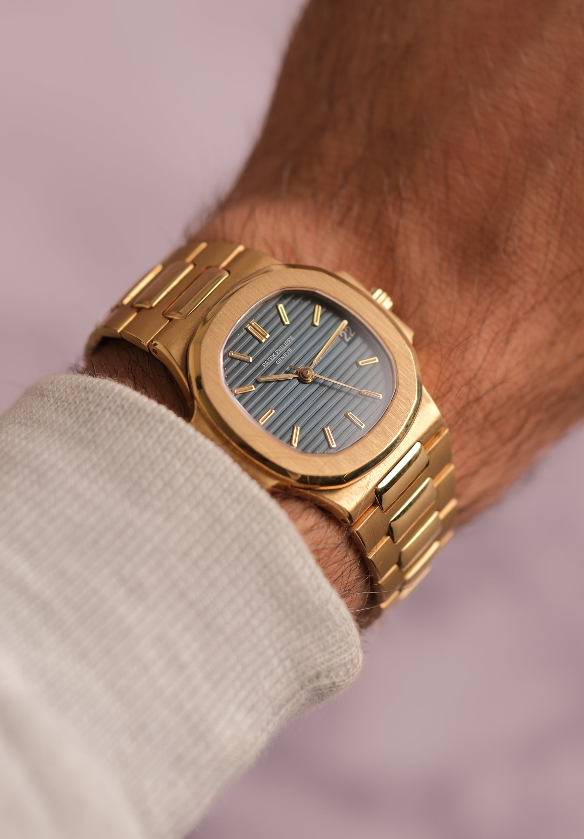 Patek Philippe Nautilus 3800 MINT / Patek service / extract / box / 1983