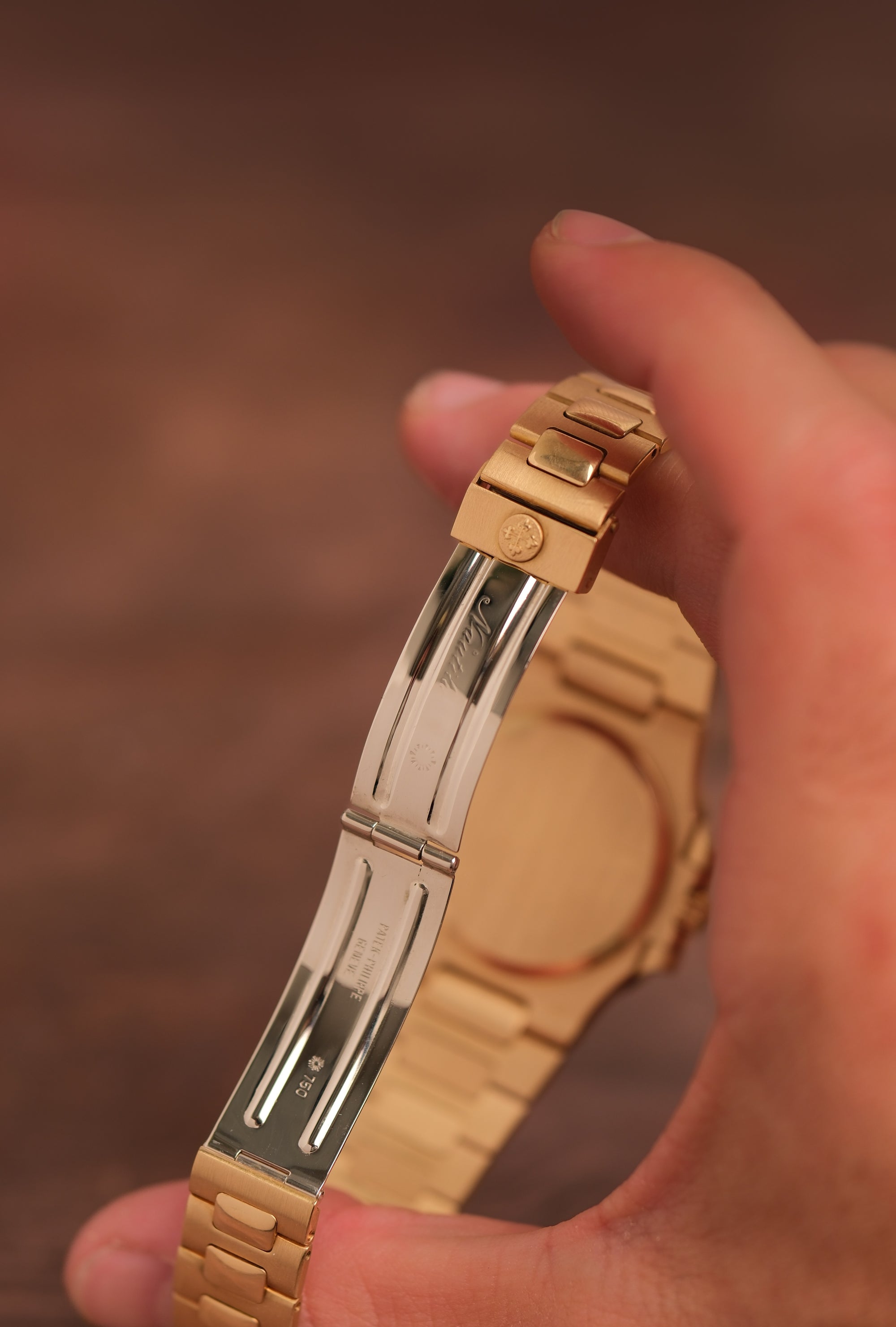 Patek Philippe Nautilus 3800 MINT / Patek service / extract / box / 1983