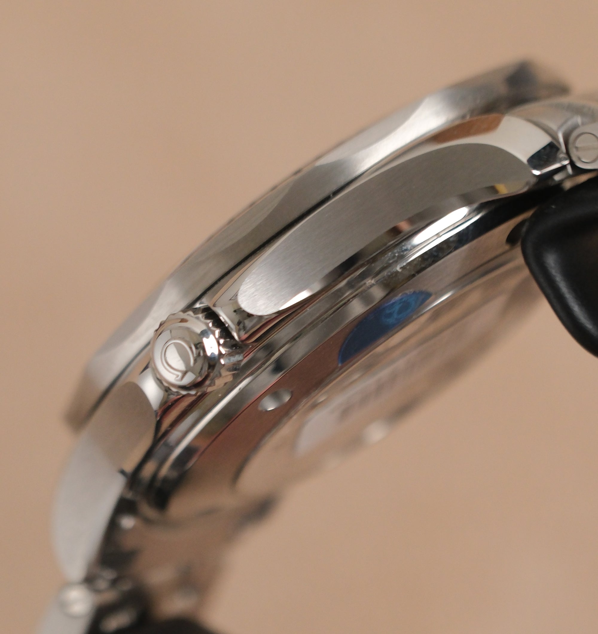 SOLD  Omega Seamaster Diver 300 M NEW Full set