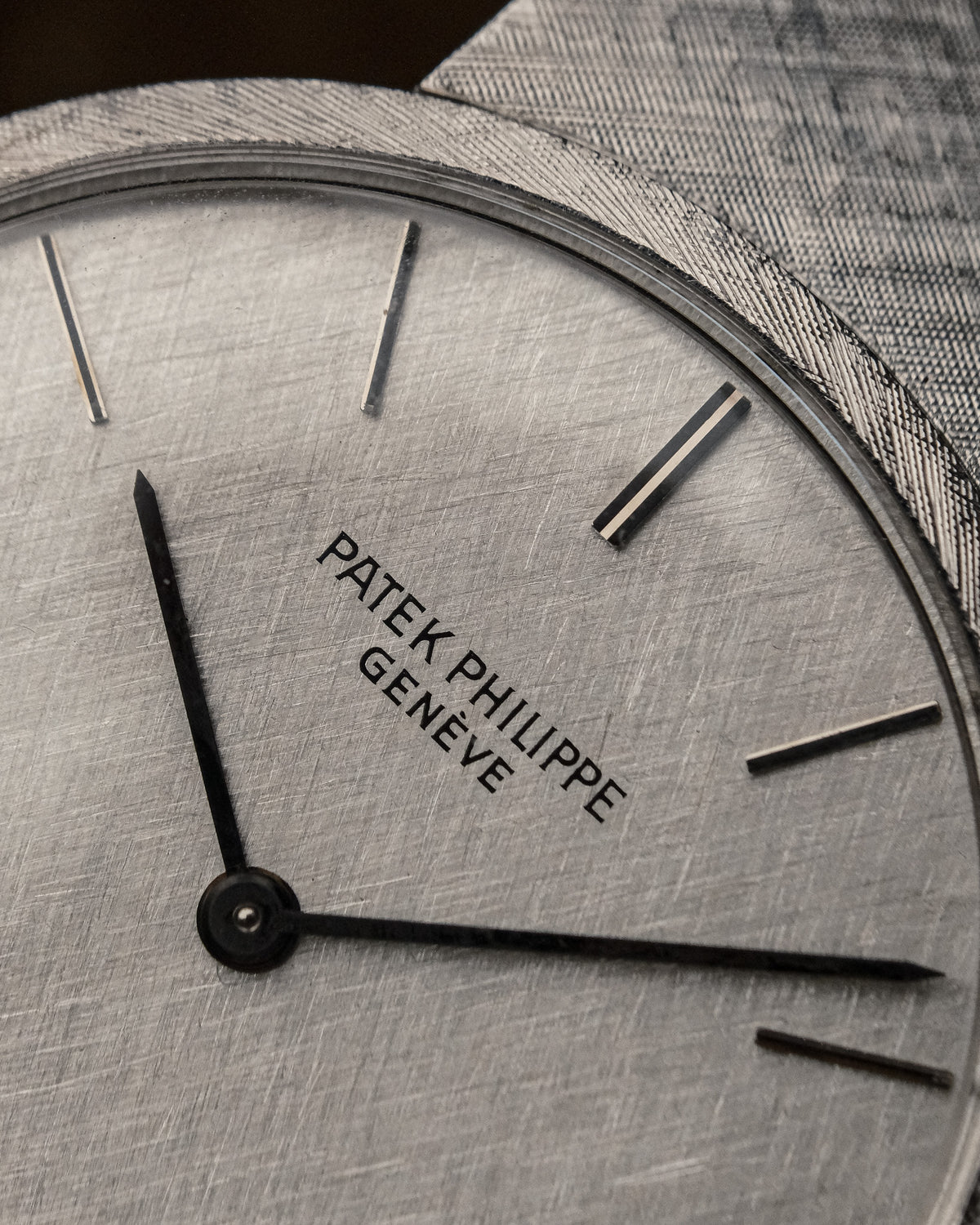 RARE Patek Philippe Calatrava 3468/5G – 18K White Gold – Integrated Bracelet - VAT REFUND POSSIBLE