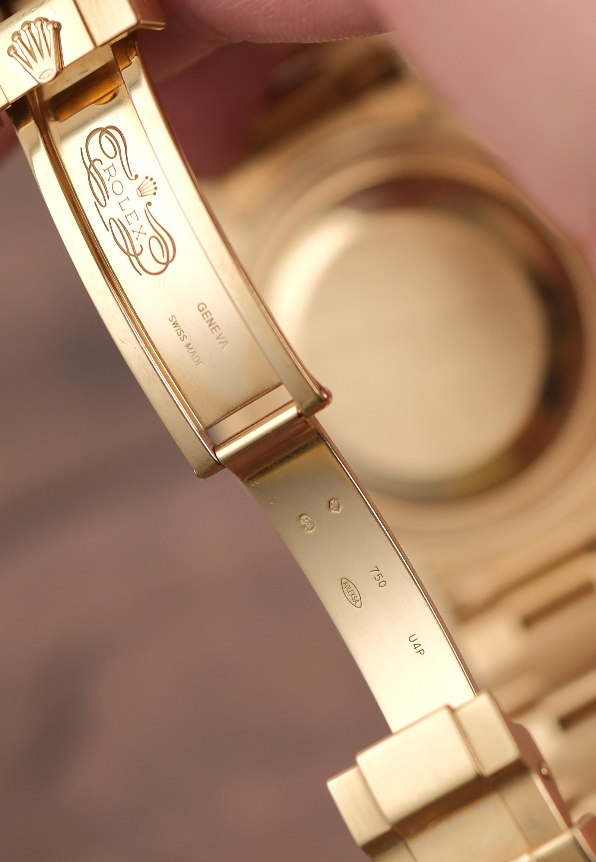 Rolex 116618LB Submariner Date 2017 / Watch + Card / 1 year warranty