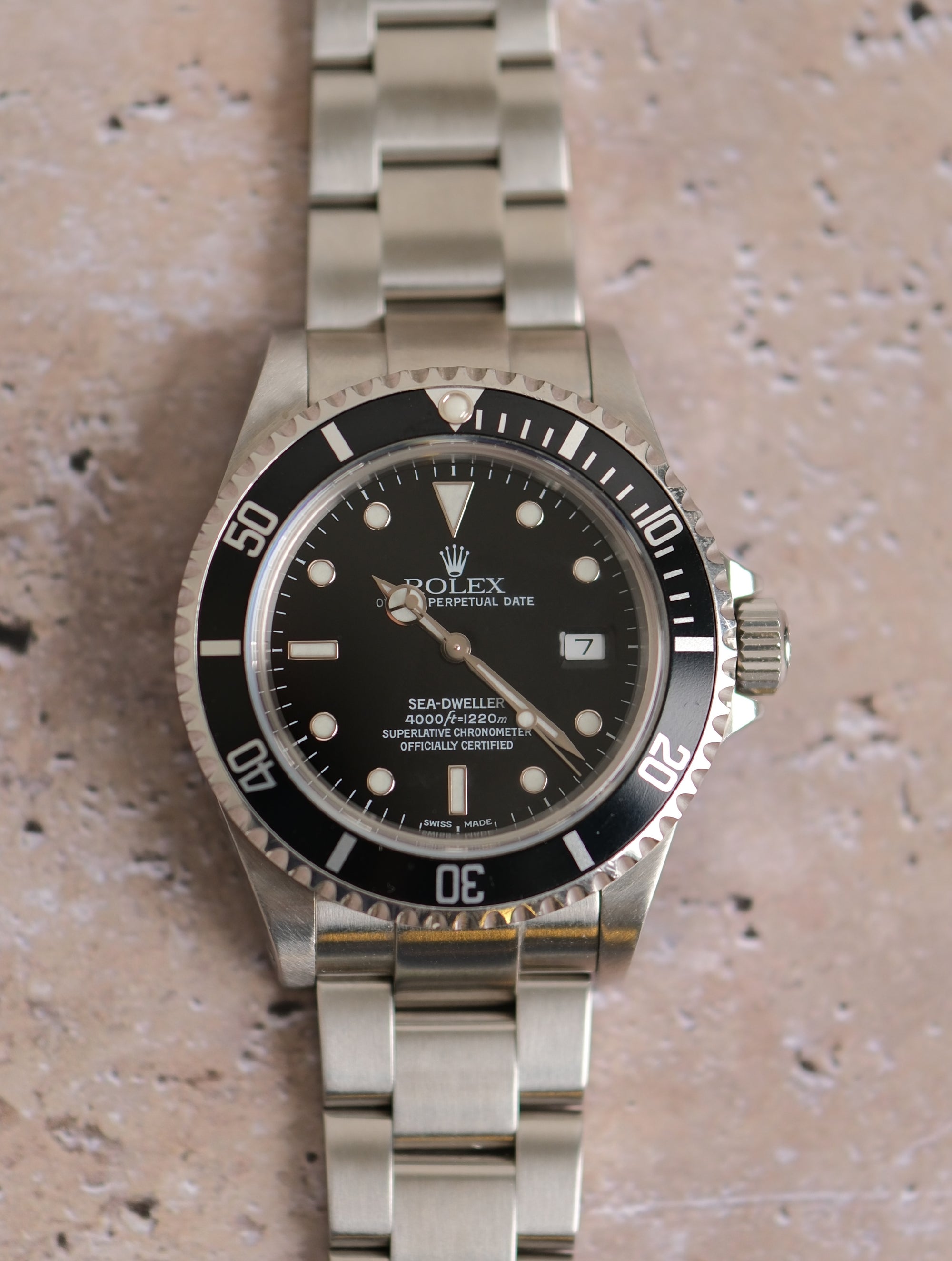 Rolex Sea-Dweller 4000 Full set / 2003 / NL watch / Minty 16600
