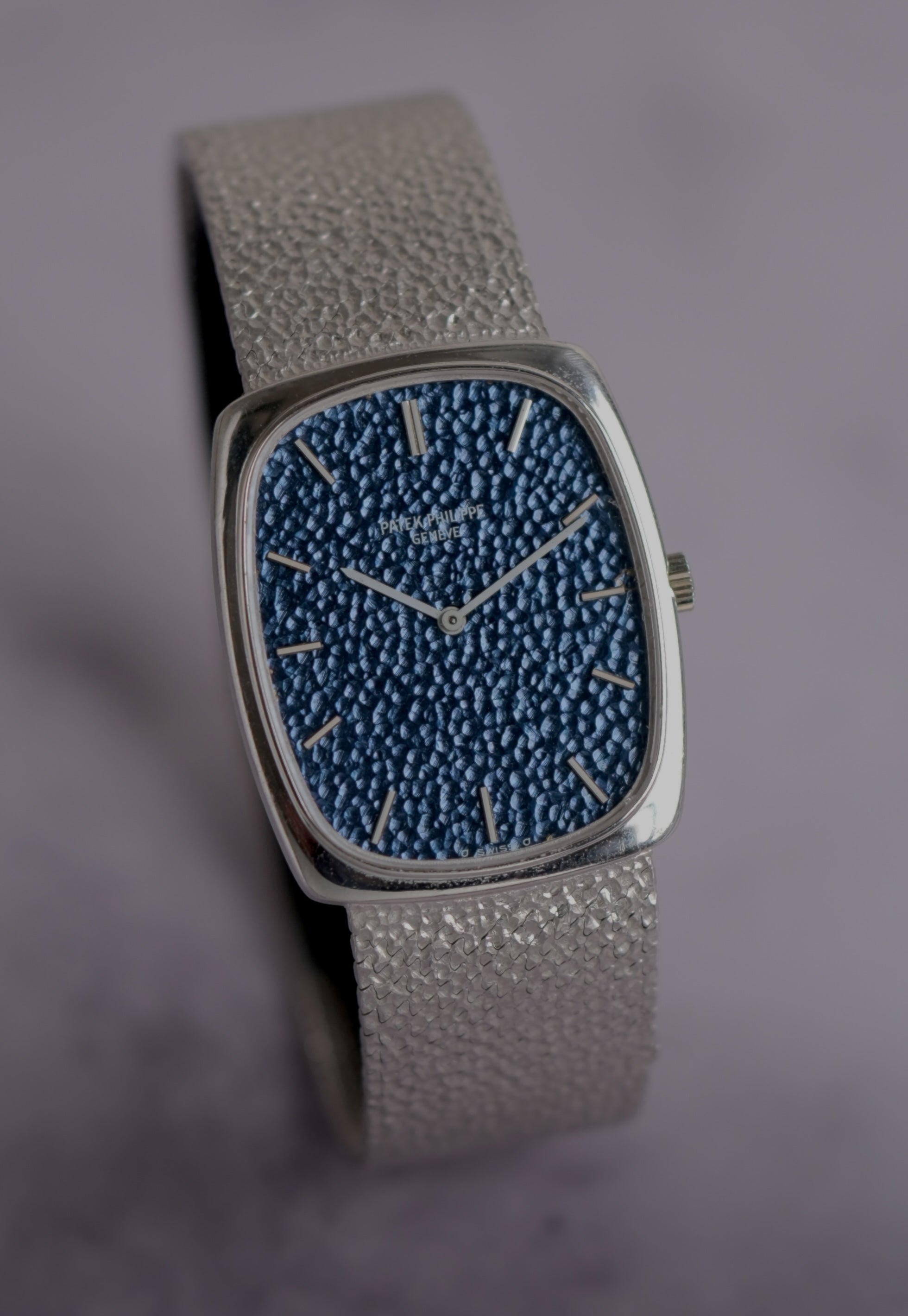 Patek Philippe Ellipse Super Rare Hammered design 1970s 3567/1