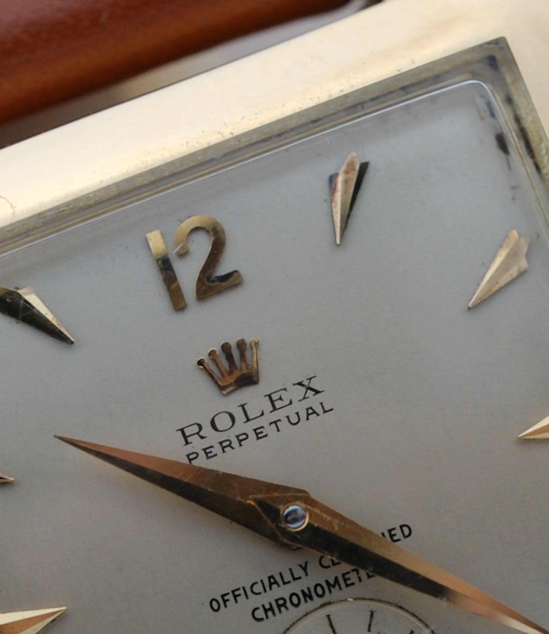GERESERVEERD Rolex 4645 Very rare Cioccolatone / square automatic perpetual