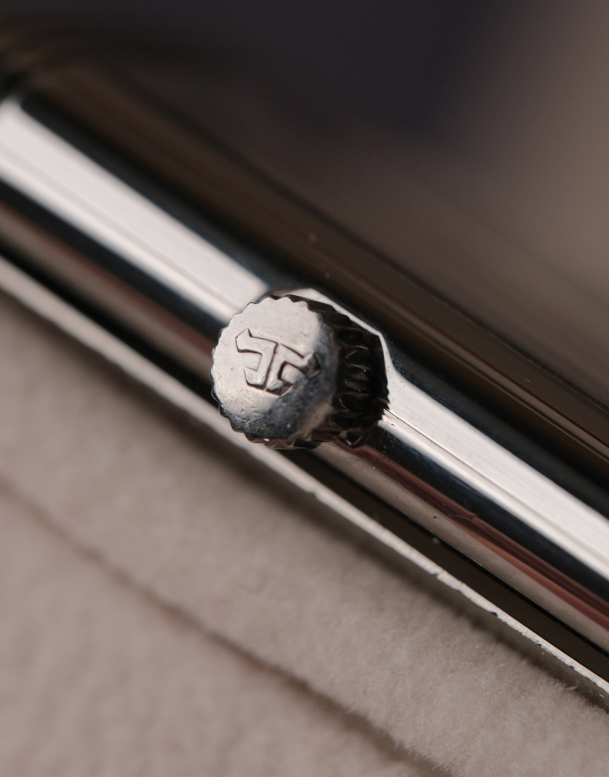 Jaeger-LeCoultre Reverso Classique Full set 2009 / service and polish - 1 year warranty