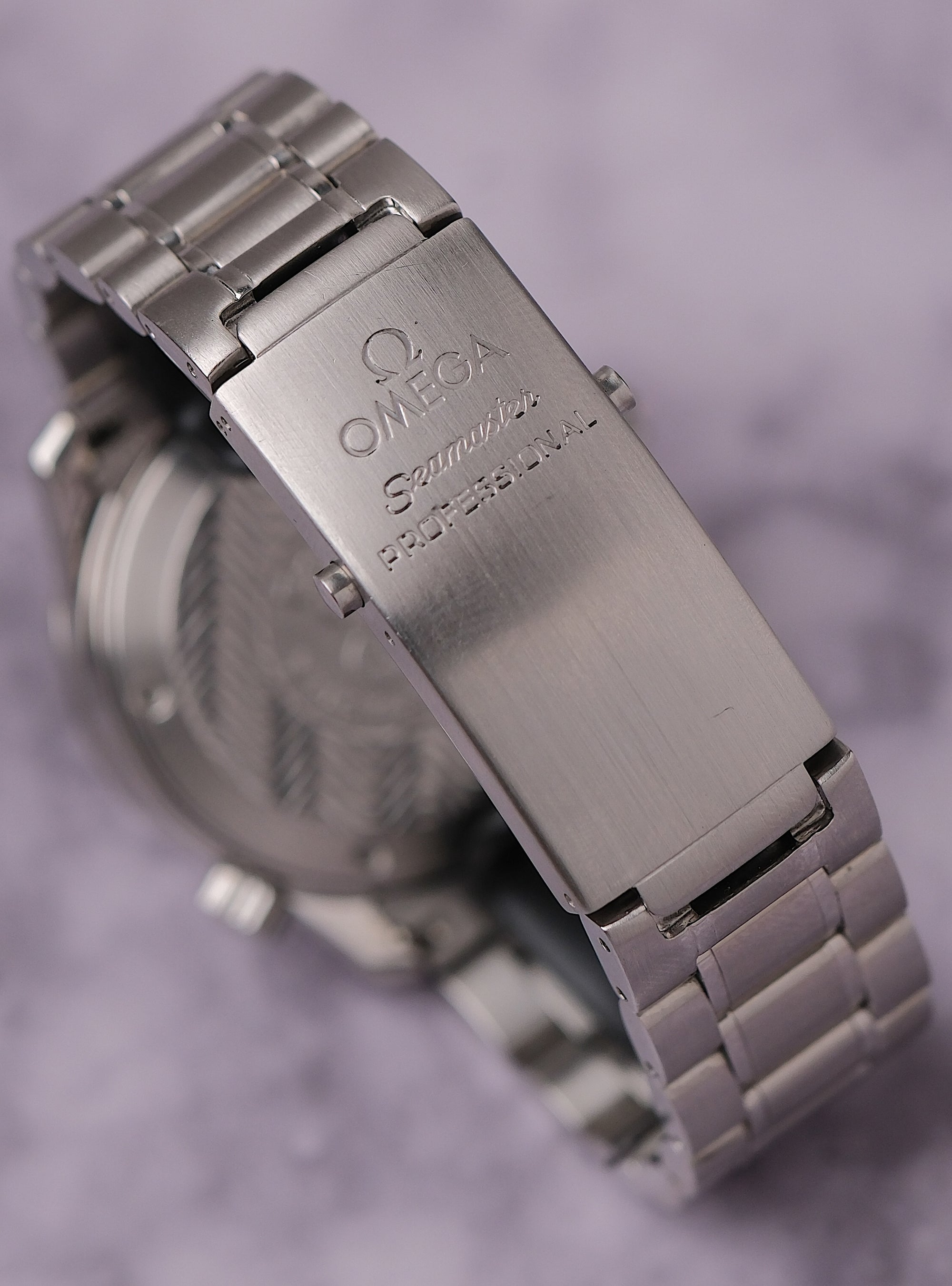 SOLD Omega Seamaster 2236.50 – 36mm Mid-Size – 18k White Gold Bezel