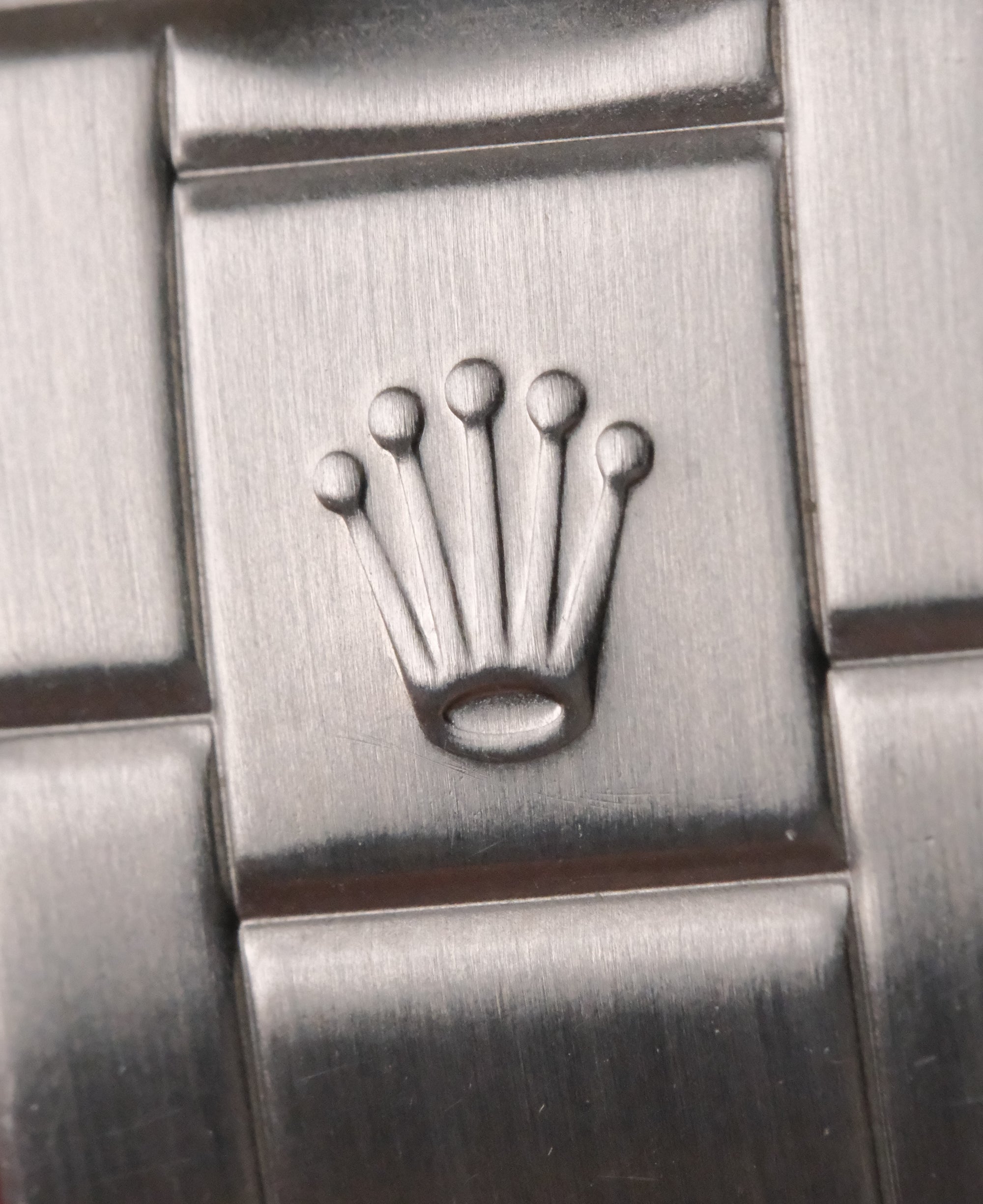 SOLD Rolex Submariner 16610 M-Serial – Engraved Rehaut – Card