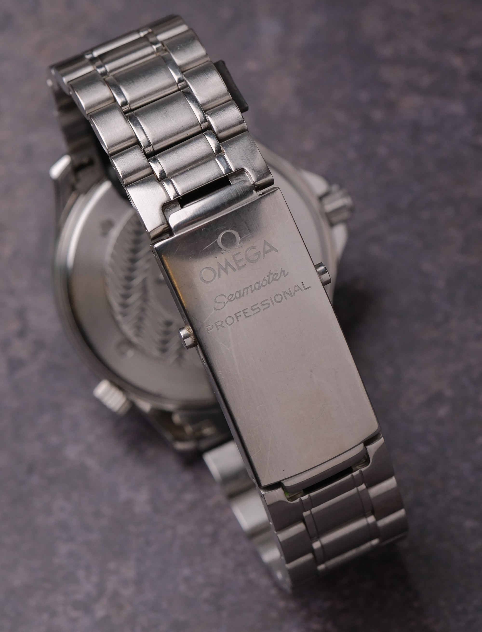 Omega Seamaster Diver 300 M 2006 A+ condition / 1 year warranty 	22545000