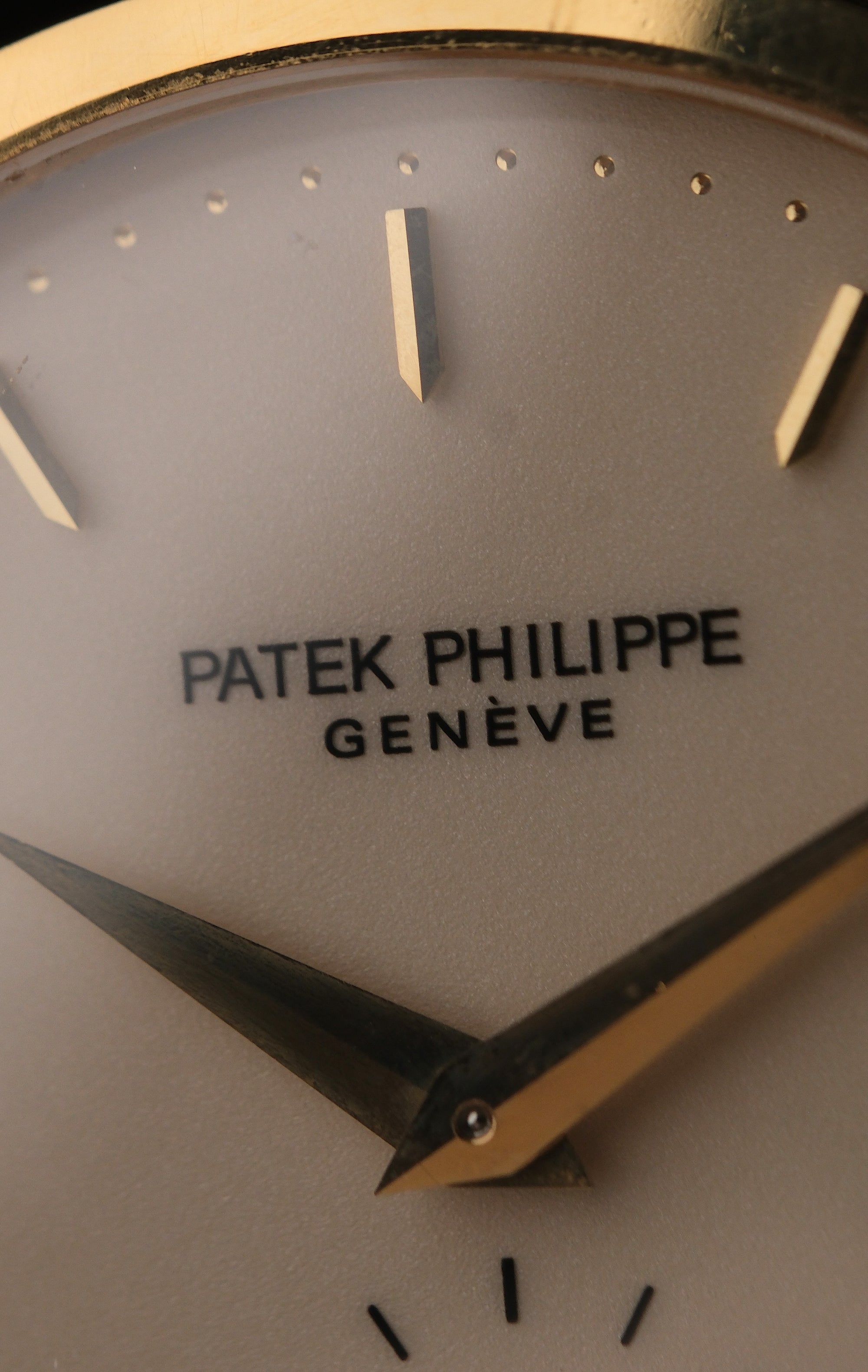 Patek Philippe Calatrava 1984 - extract - box / Ivory dial