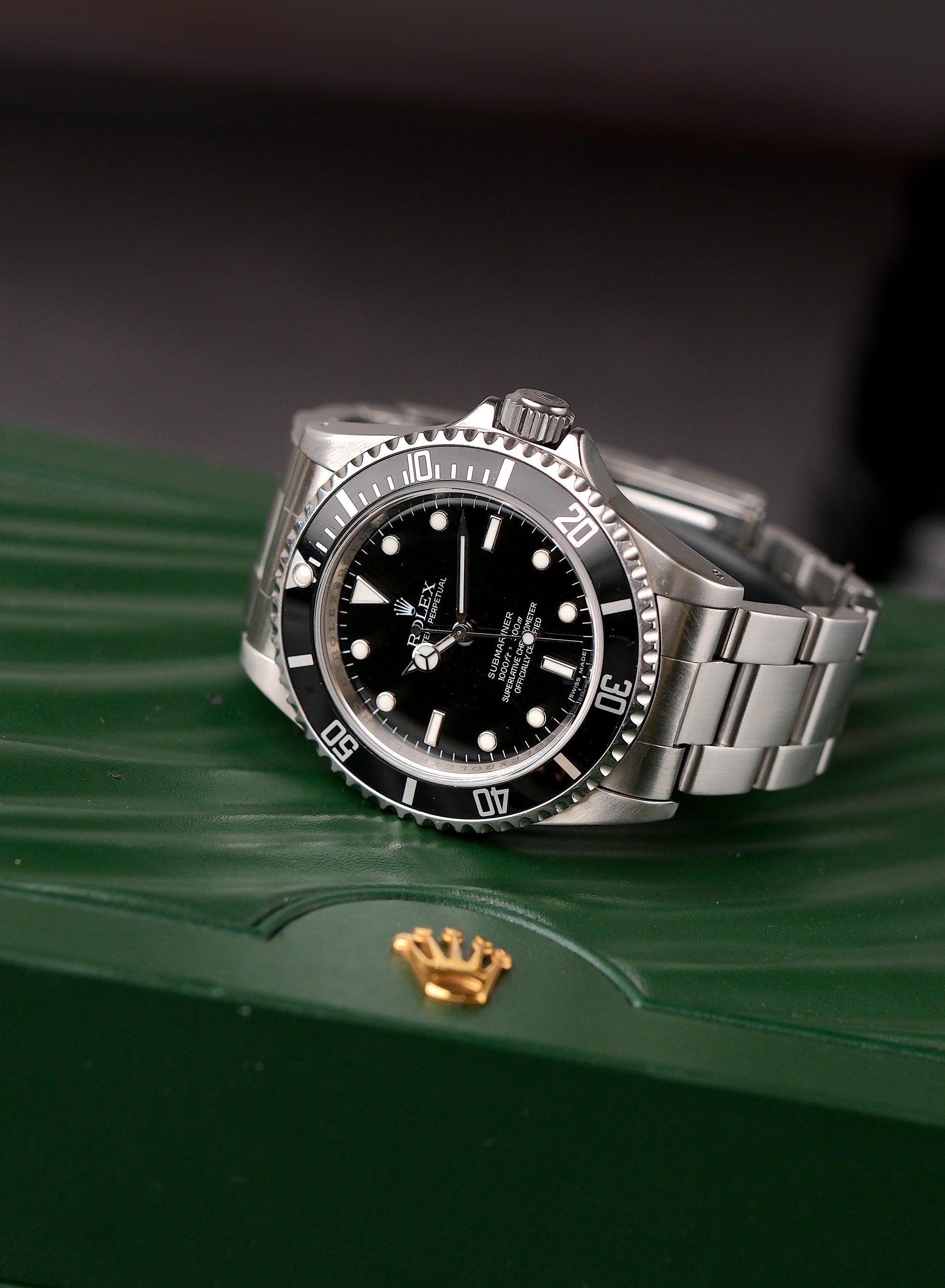 Rolex Submariner 14060M (No Date) V-serie RRR - 4 liner - box and original receipt