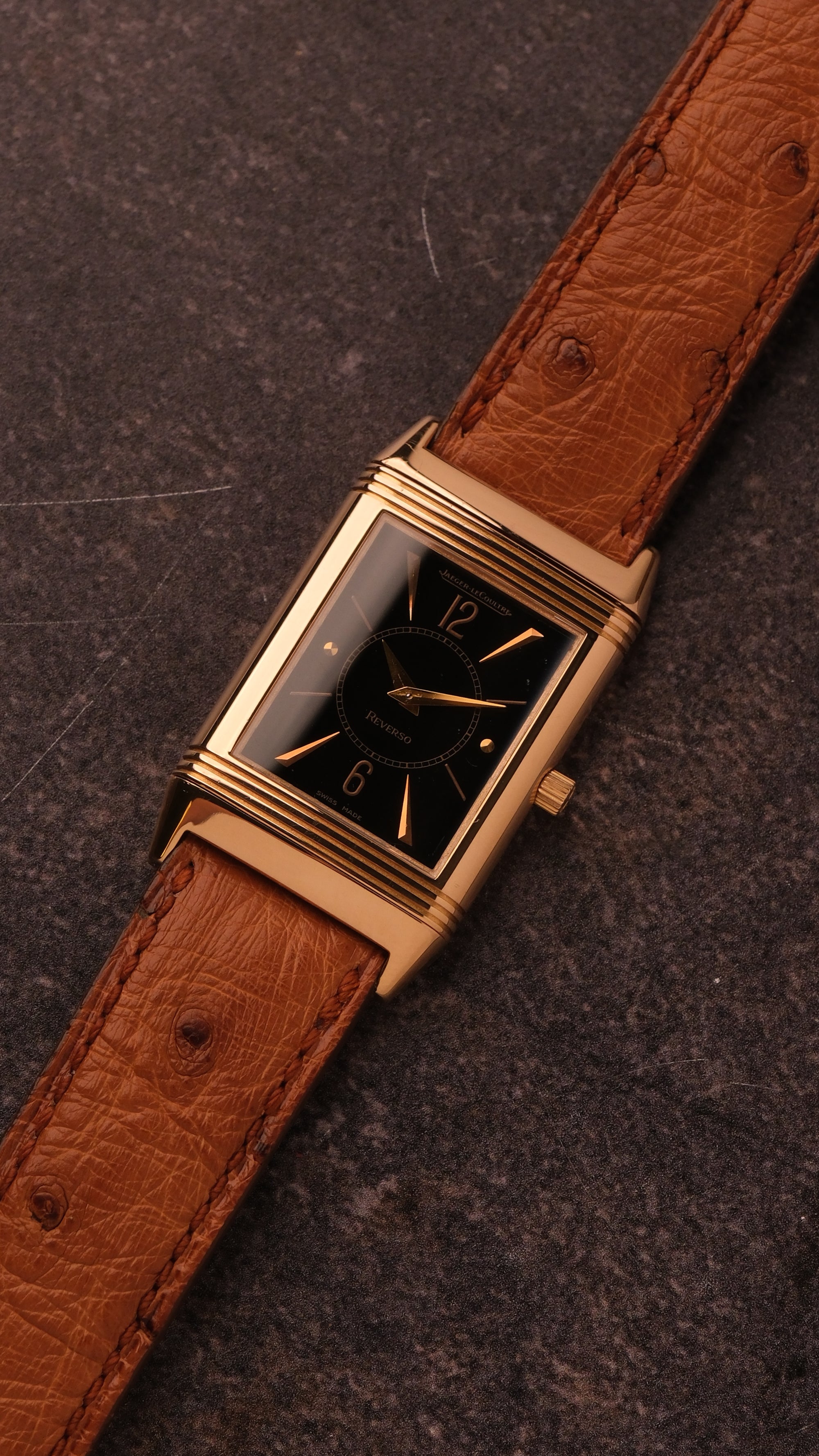 Jaeger-LeCoultre Reverso Classique 18K Gold Black Dial 250.2.86 (Asprey &amp; Garrard Papers)