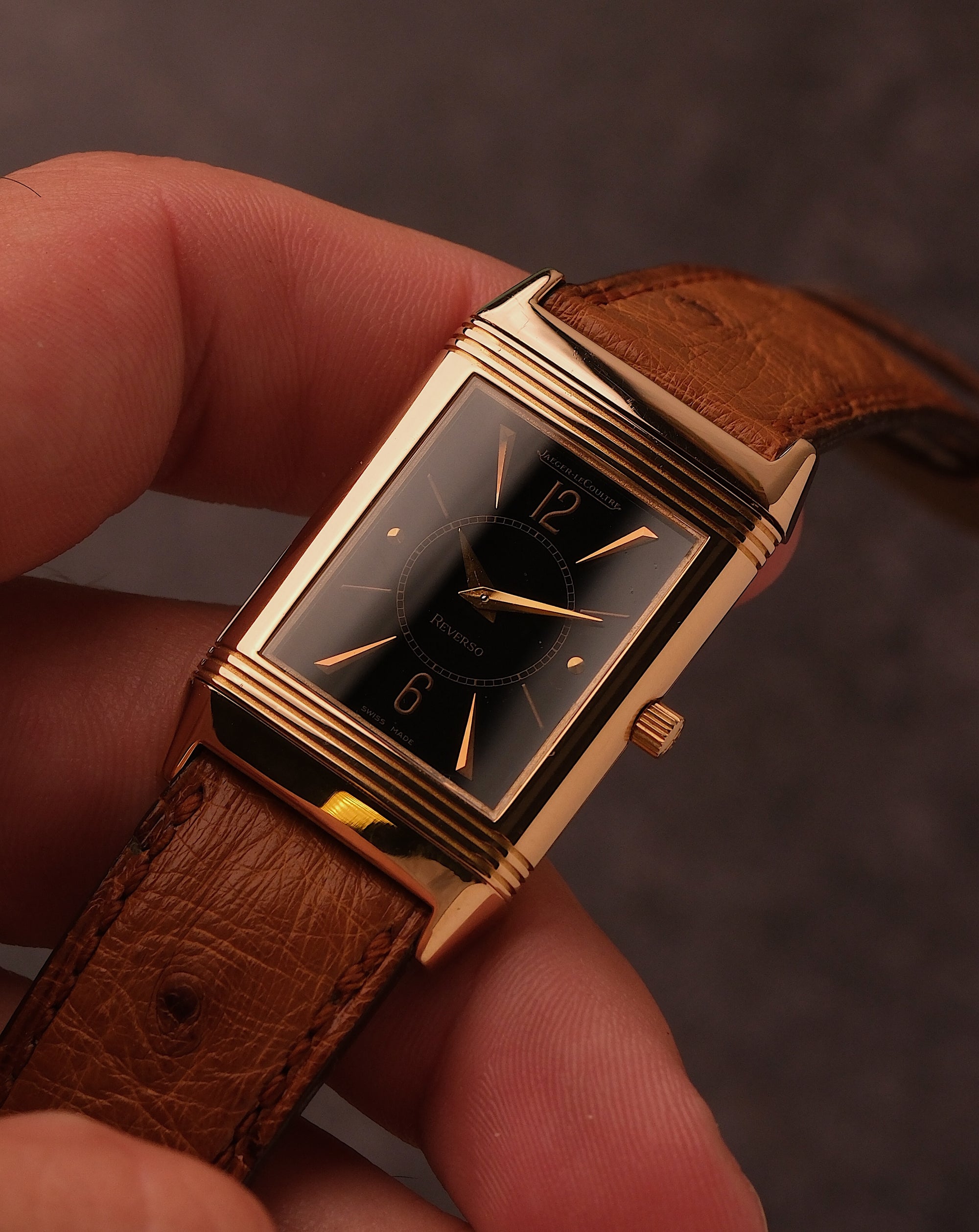Jaeger-LeCoultre Reverso Classique 18K Gold Black Dial 250.2.86 (Asprey &amp; Garrard Papers)