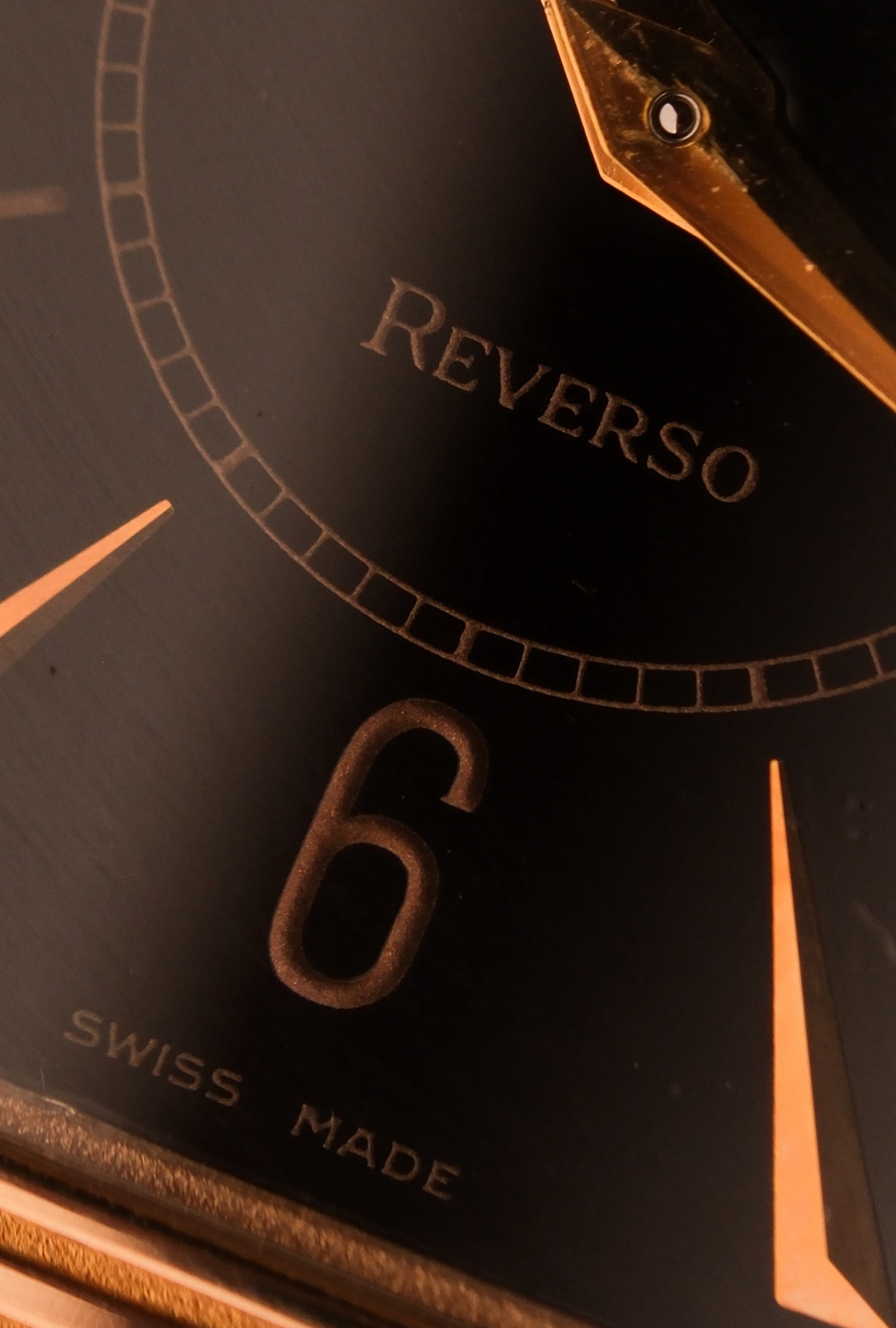 Jaeger-LeCoultre Reverso Classique 18K Gold Black Dial 250.2.86 (Asprey &amp; Garrard Papers)