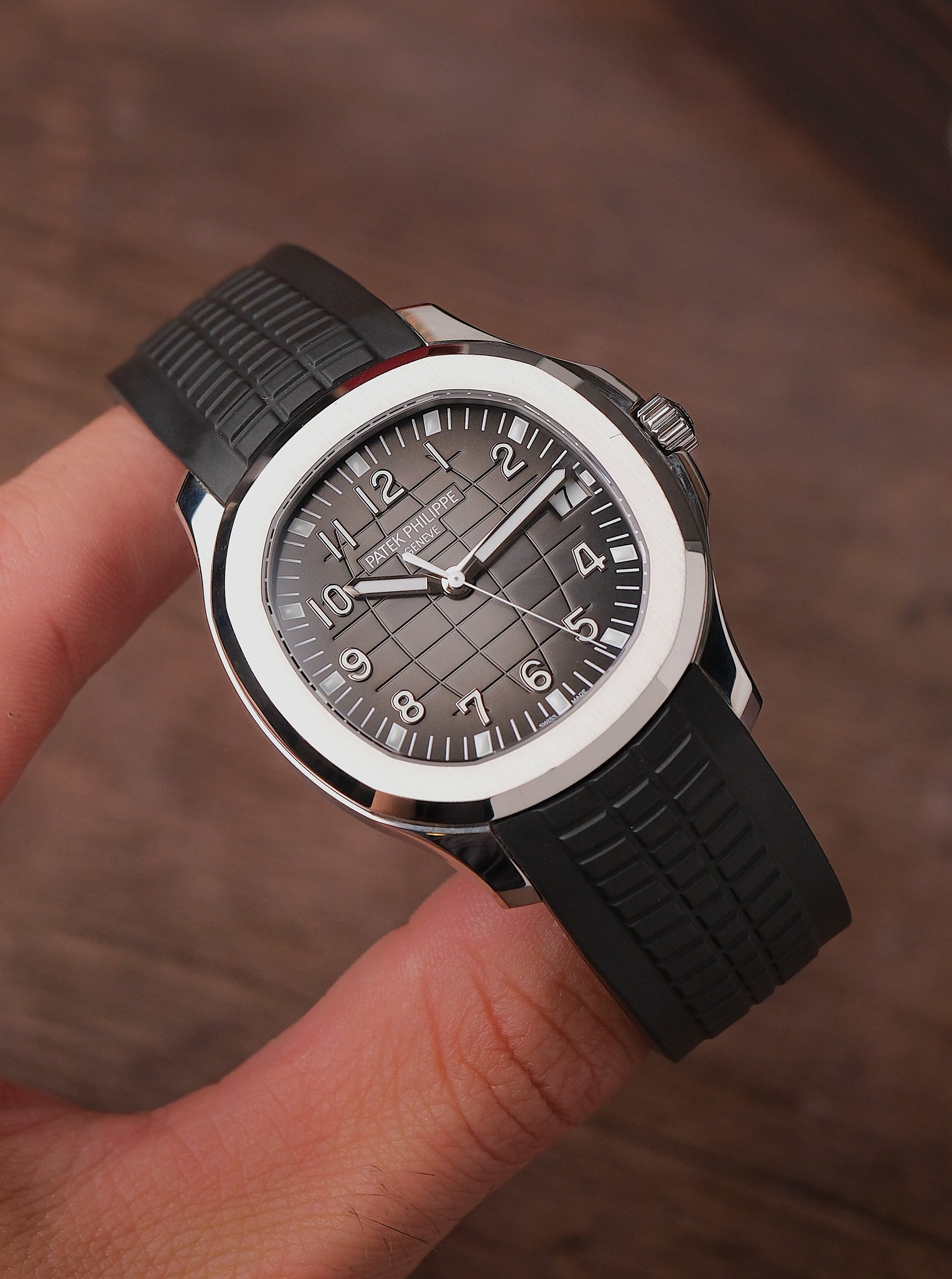 Patek Philippe Aquanaut 5167A-001 Stainless Steel Black Dial (2021)