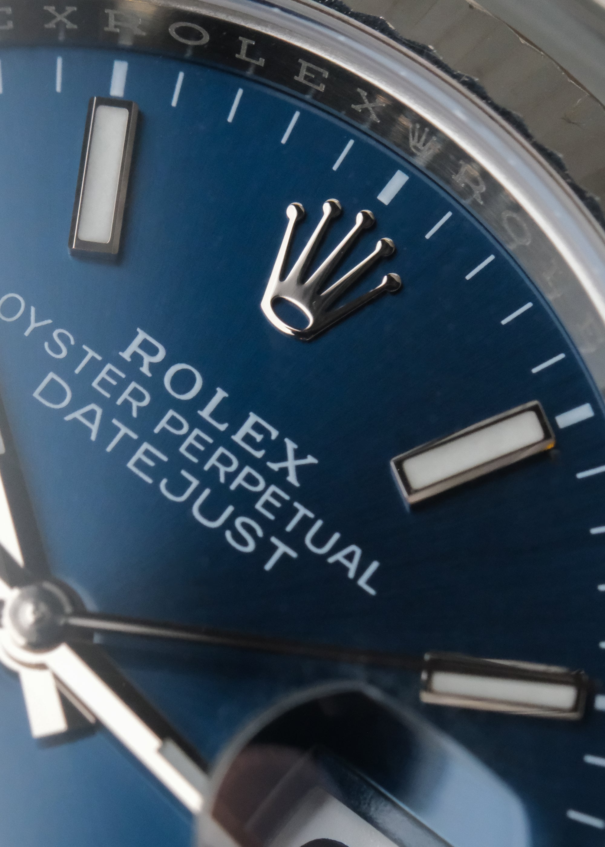 Rolex Datejust 126234 sunburst blue full set