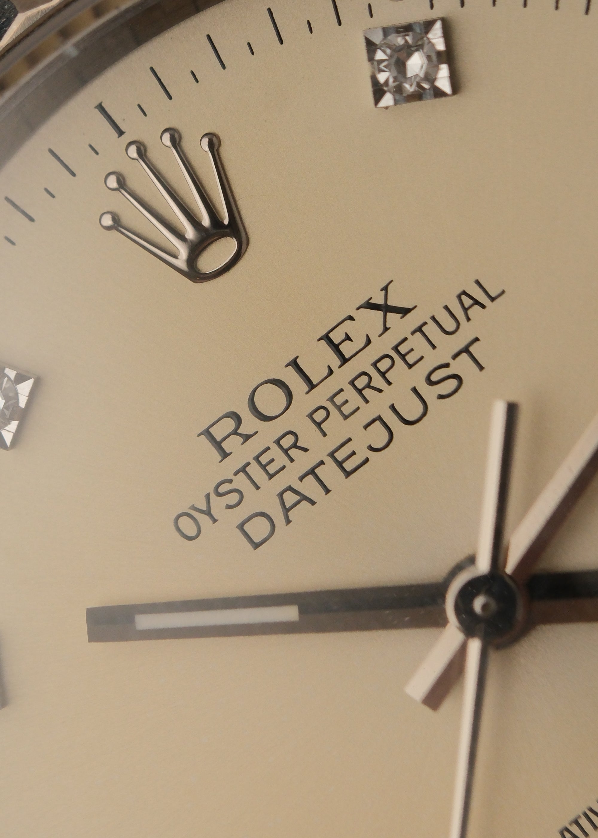 16234 G – Rare Ivory / Cream Patina Diamond Dial (C (VAT DEDUCTABLE)