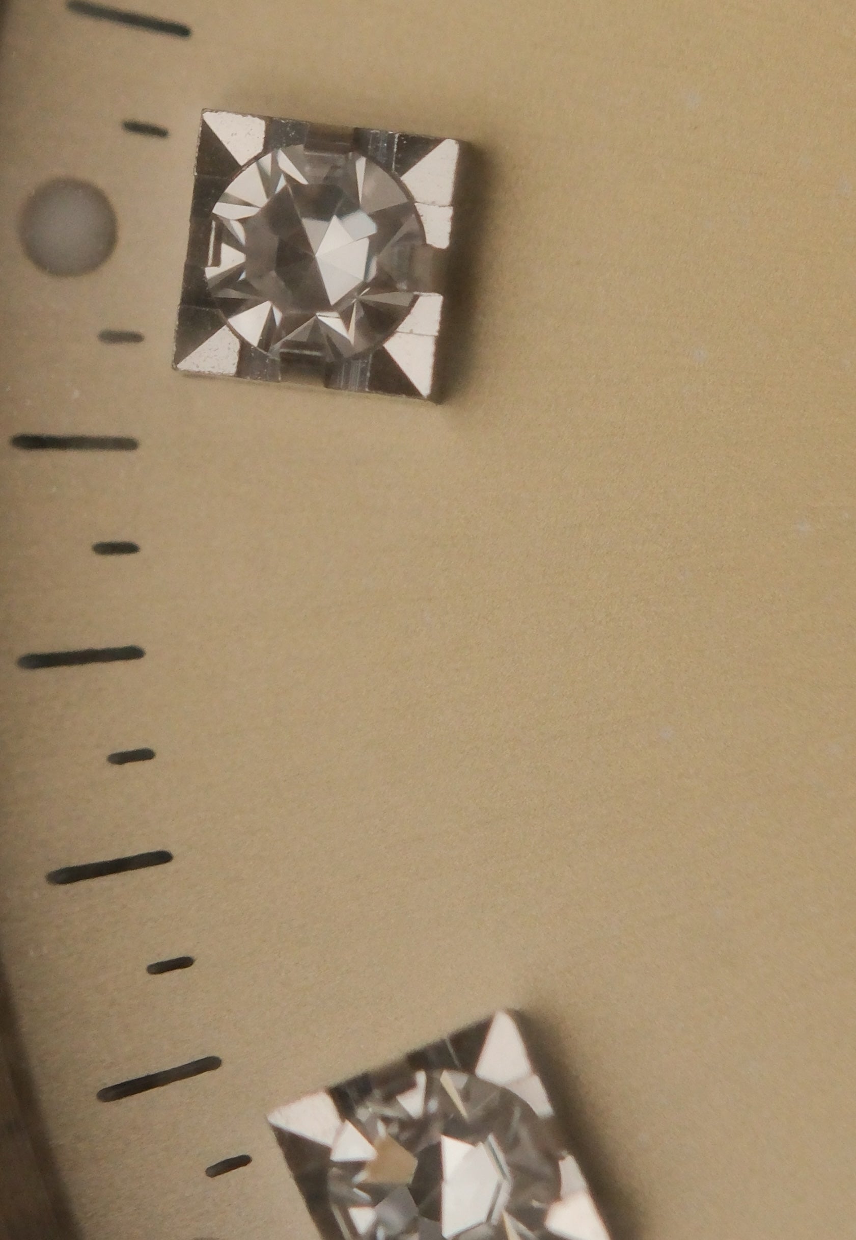 16234 G – Rare Ivory / Cream Patina Diamond Dial (C (VAT DEDUCTABLE)