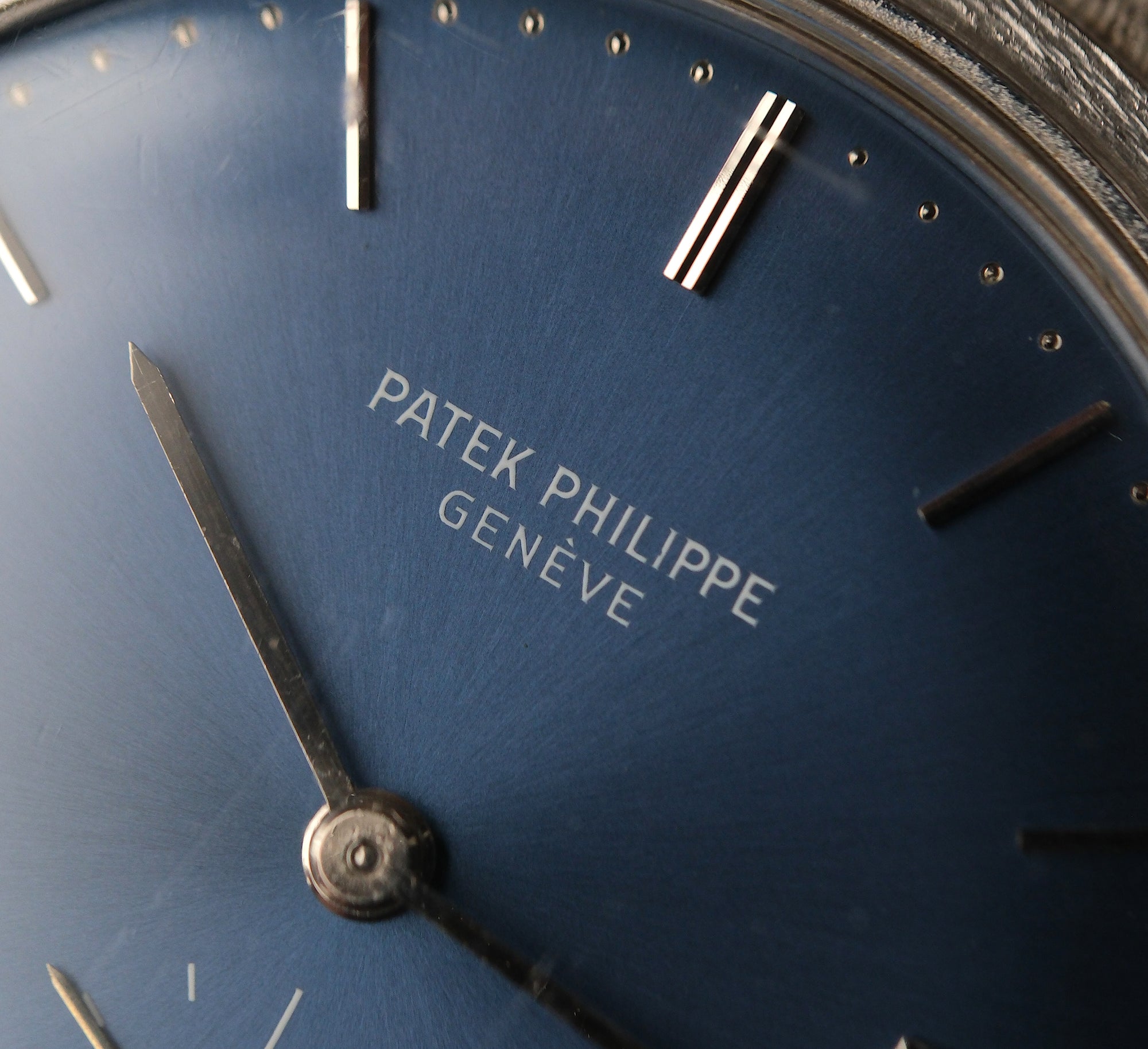Patek Philippe Vintage 18k White Gold Calatrava Blue Dial Ref. 3445G (VAT RECLAMABLE)
