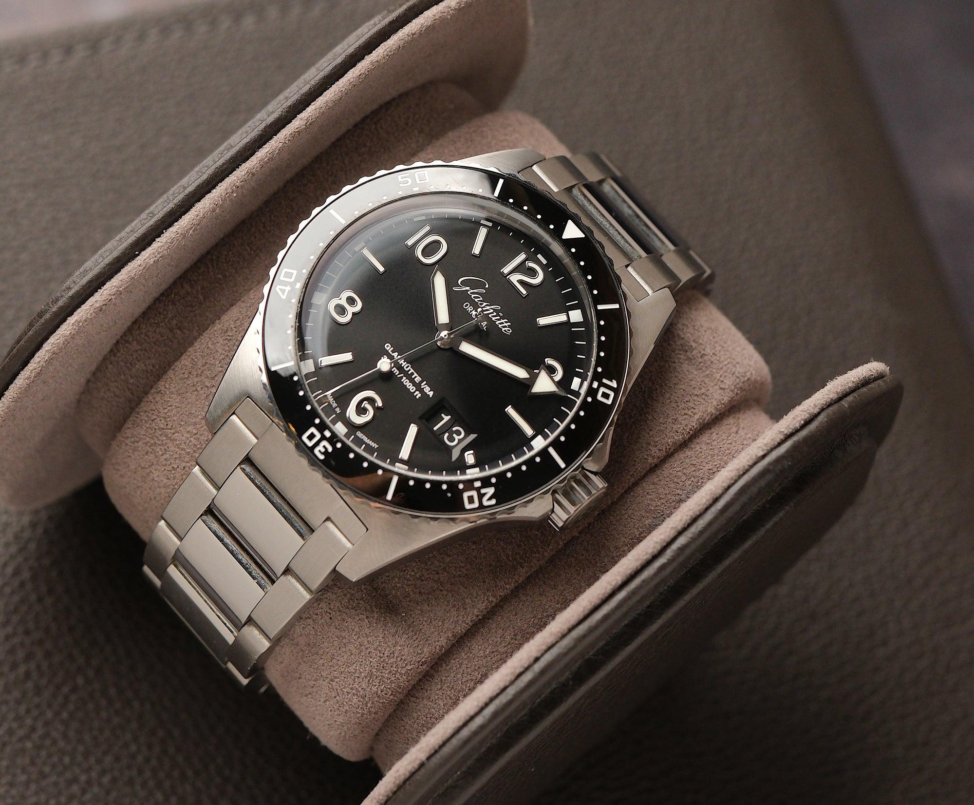 Glashütte Original Spezialist SeaQ Panorama Date Black Dial Ref. 1-36-13-01-80-70