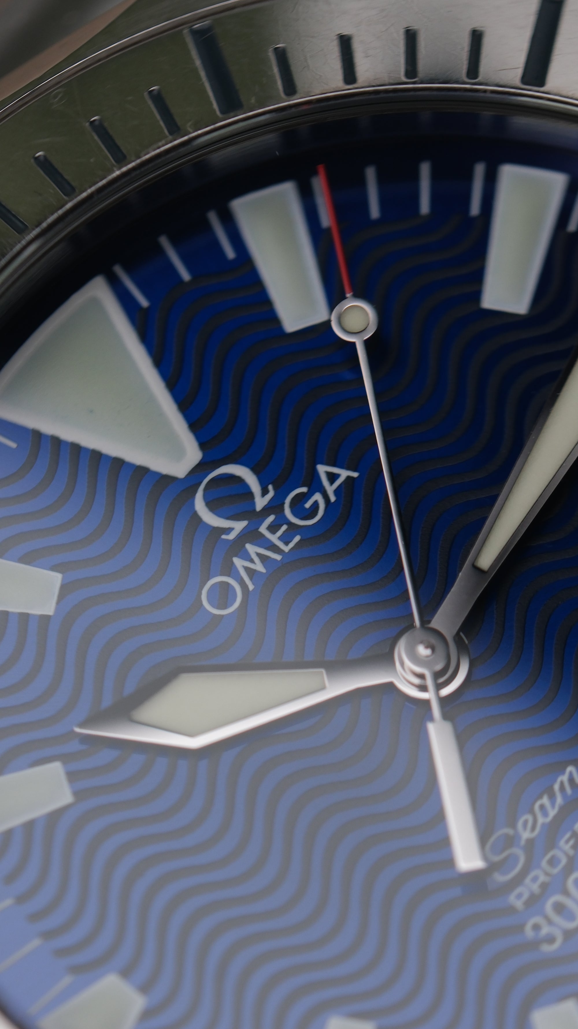 Omega Seamaster 300m / card open / mint