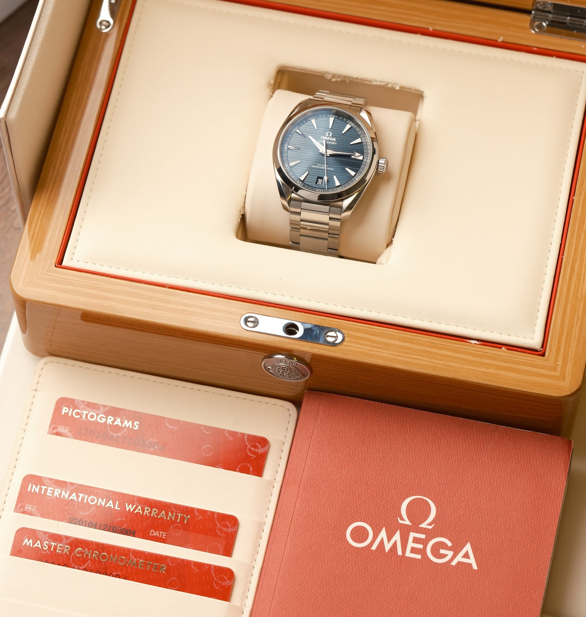 Omega Seamaster Aqua Terra 150M 41mm Blue Teak Dial Ref. 220.10.41.21.03.004 – Full Set