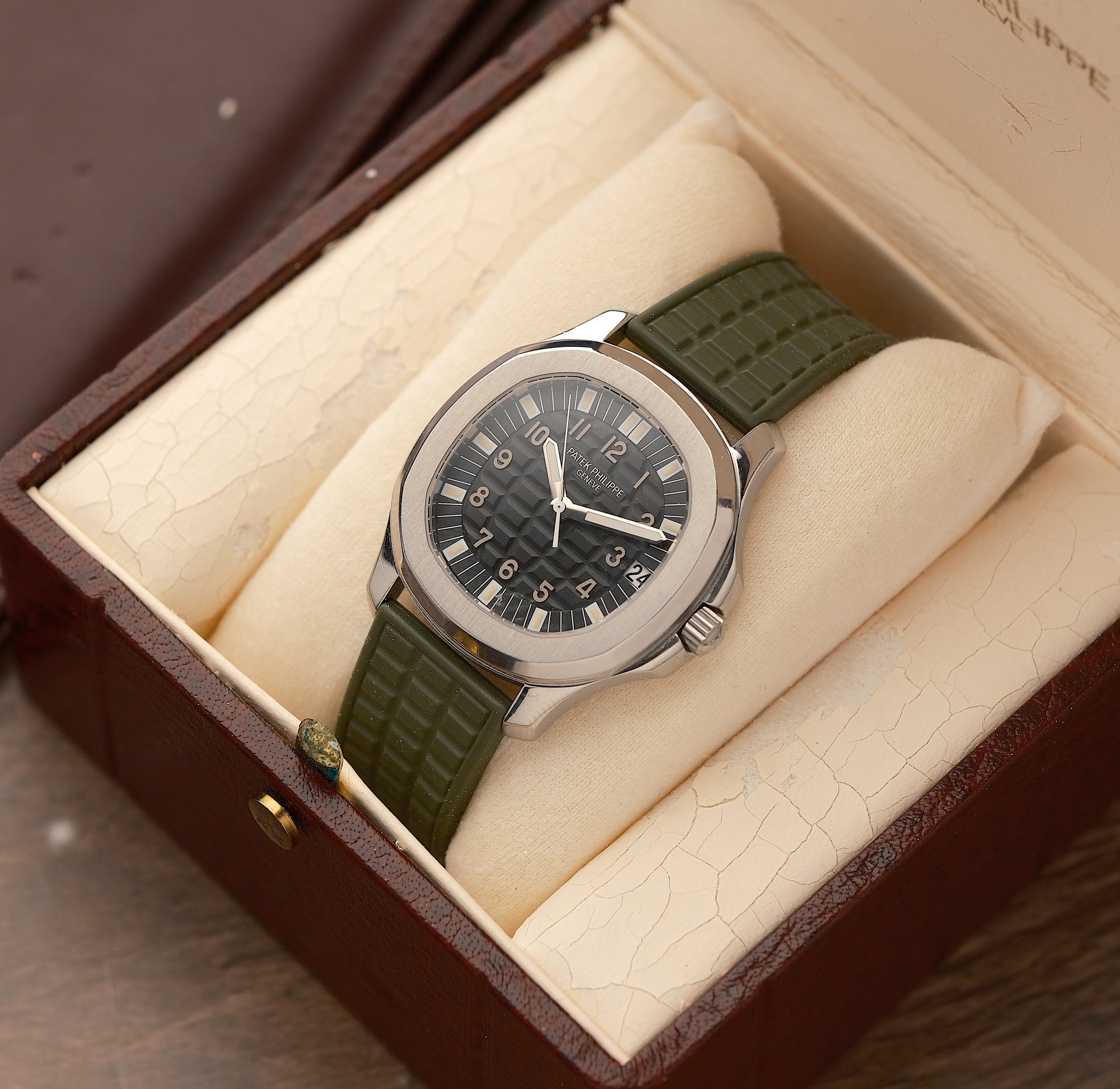 Patek Philippe Aquanaut "Jumbo" Stainless Steel Tritium Dial Ref. 5065A-001 – Gübelin Full Set 1999
