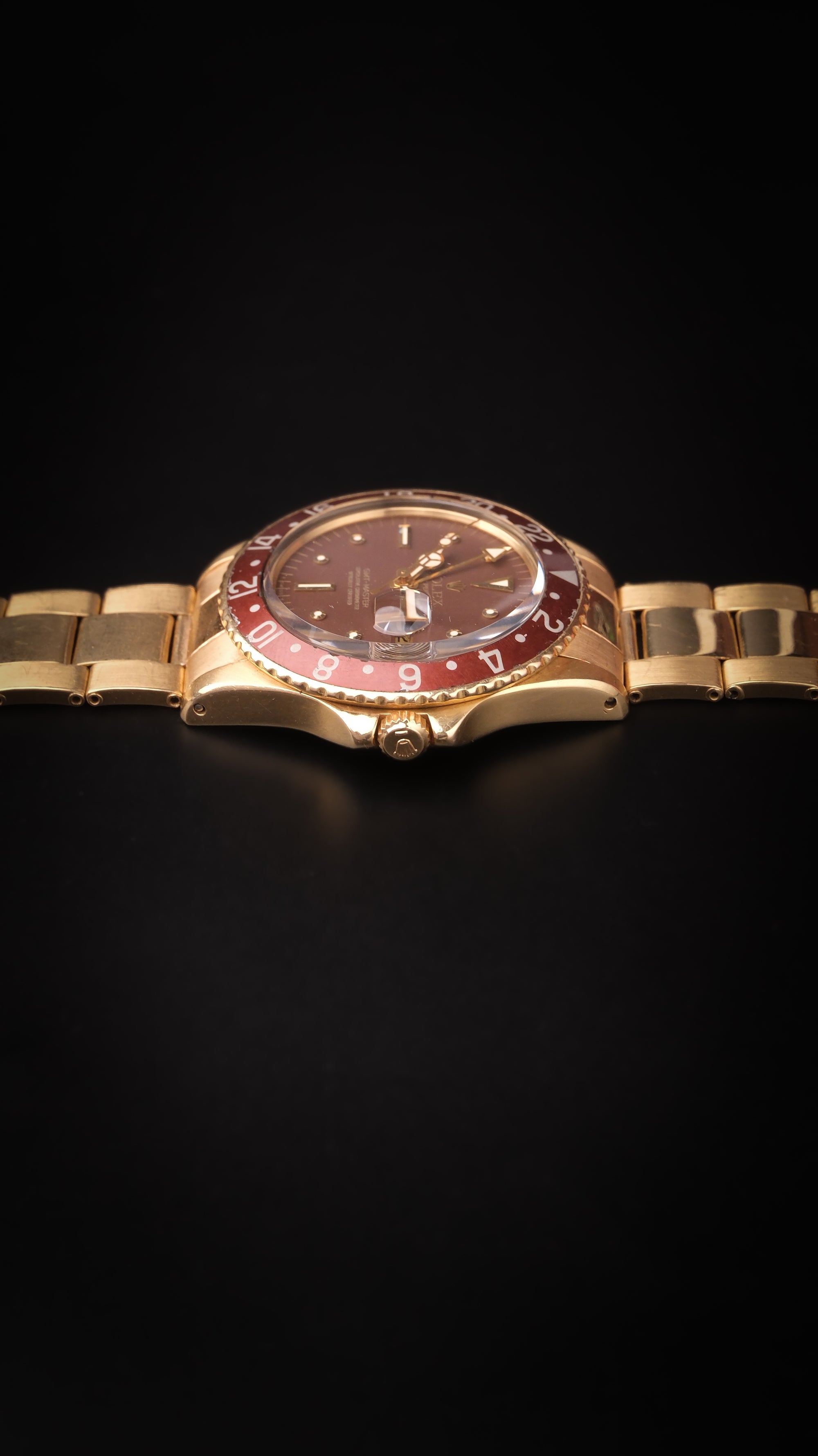 Rolex GMT-Master 1675/8 1969 / nipple mat dial / rivet