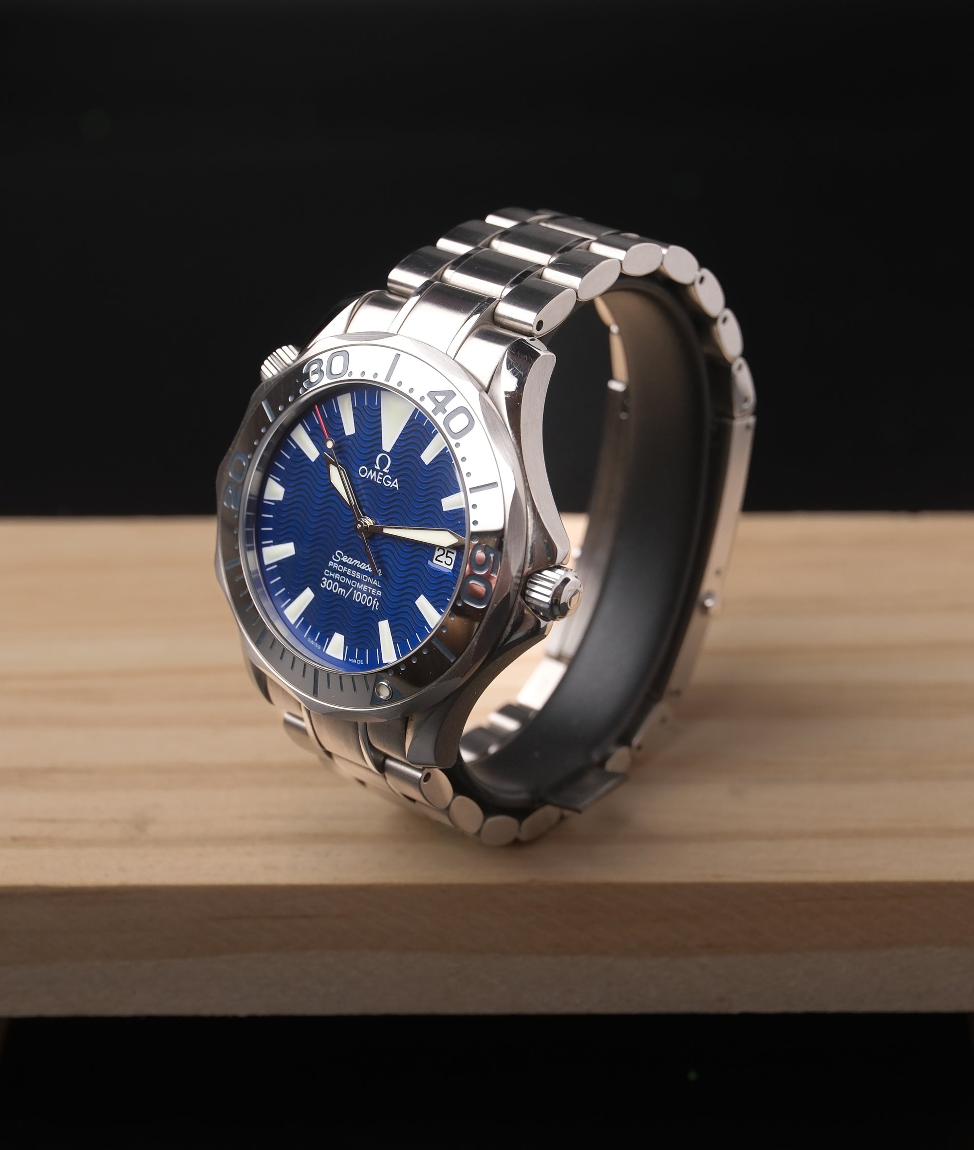 Omega Seamaster Diver 300 M Mint condition / open date card / Unpolished