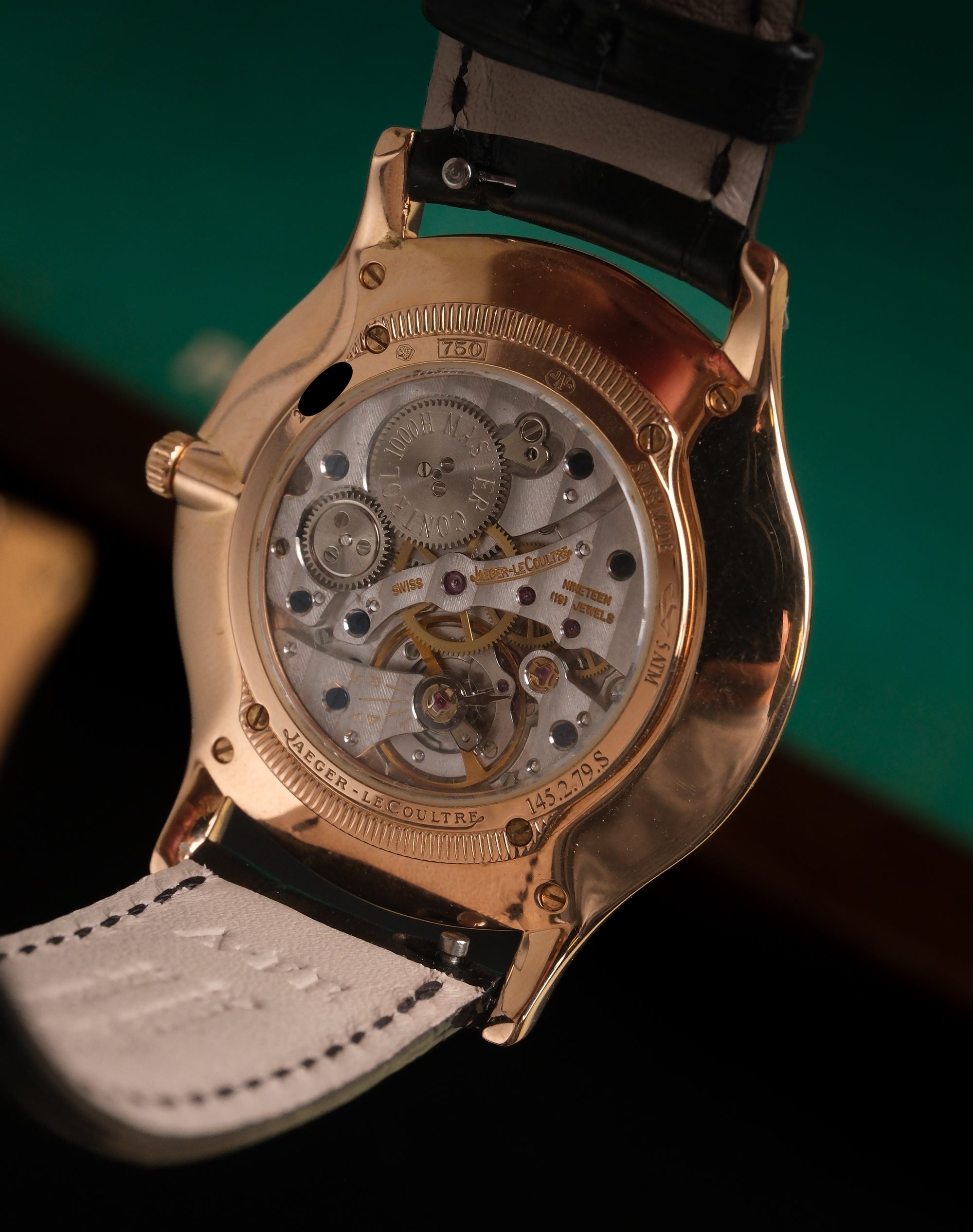 Jaeger-LeCoultre Master Ultra Thin with papers (no box) - minty