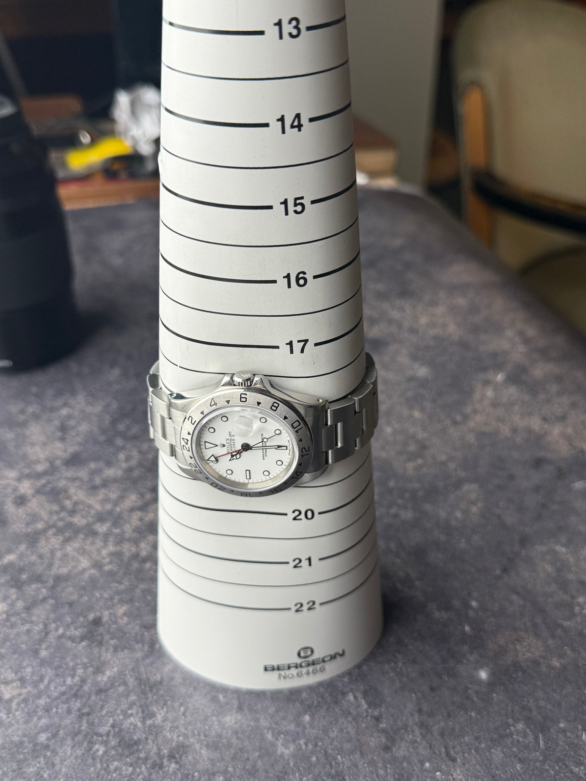 Rolex Explorer II 16570 Polar – 1993 - Minty - tritium