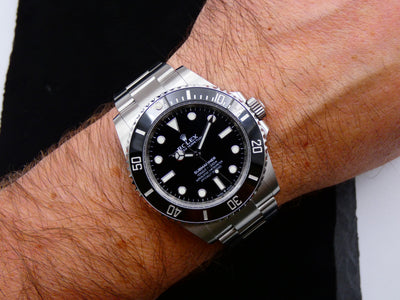 SOLD Rolex Submariner (No Date) New 124060