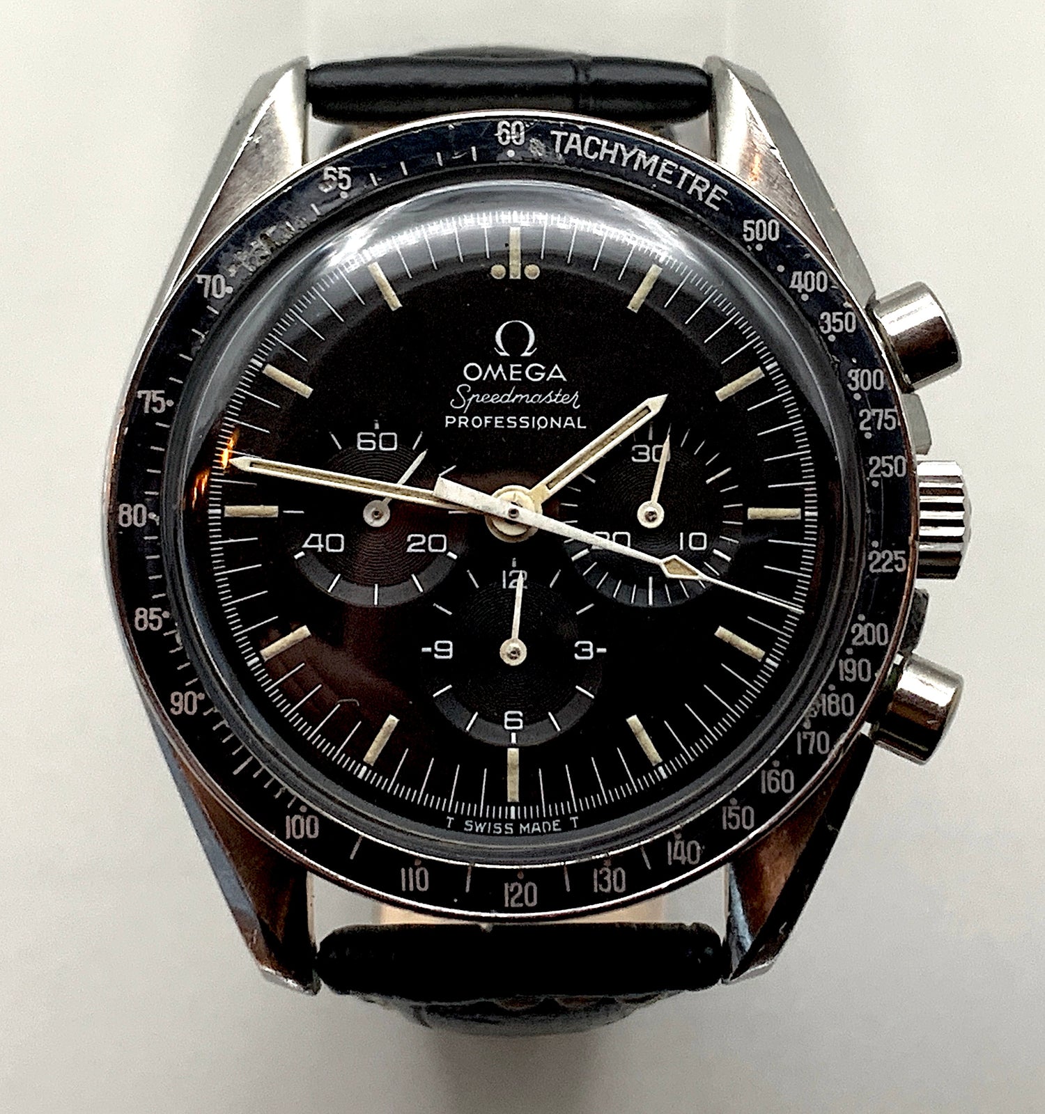 SOLD Omega Speedmaster moonwatch 1969 unpolished / new service / pre-moon