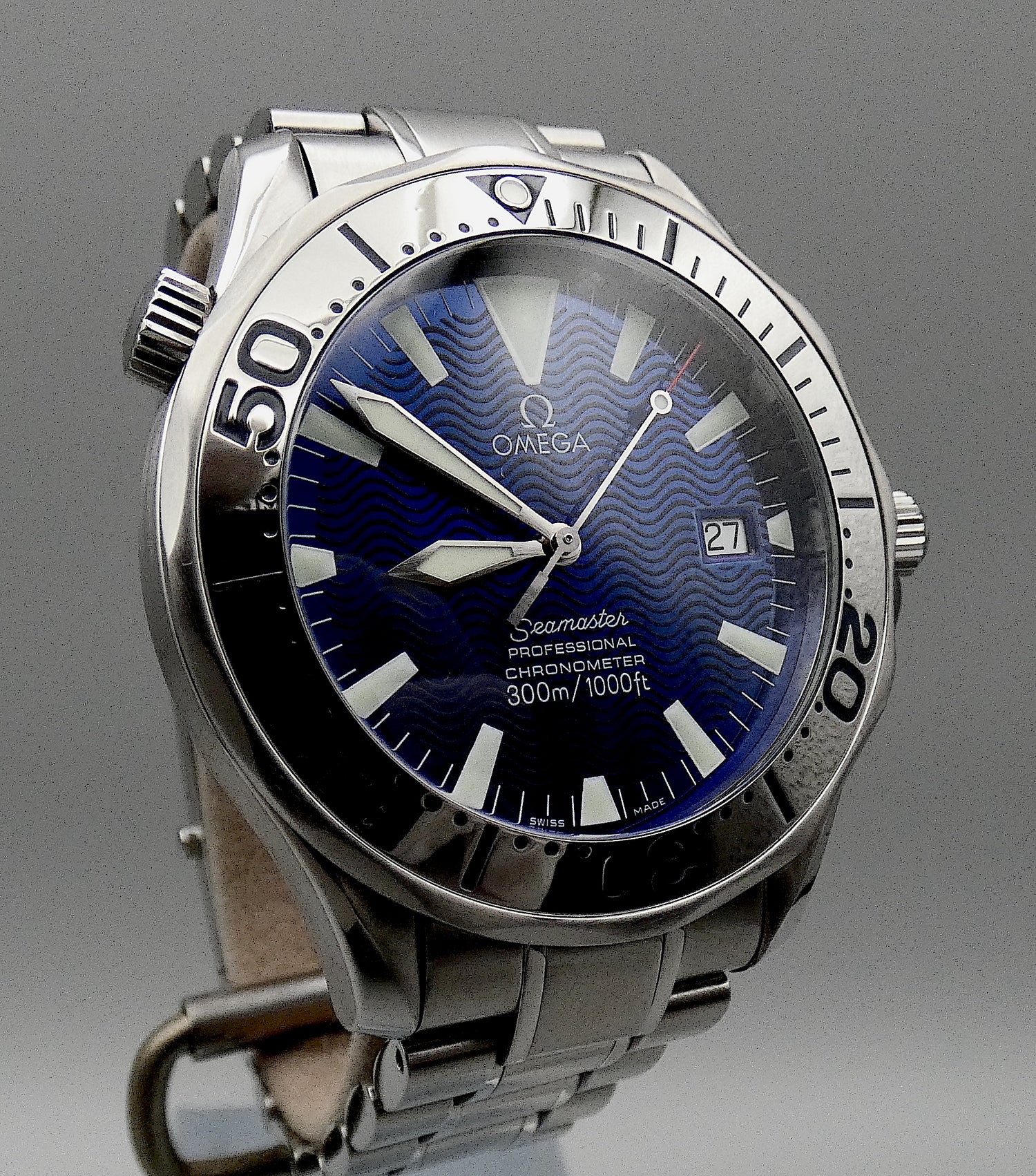 SOLD 2255.80.00 Omega Seamaster 300M full set MINT / electric blue