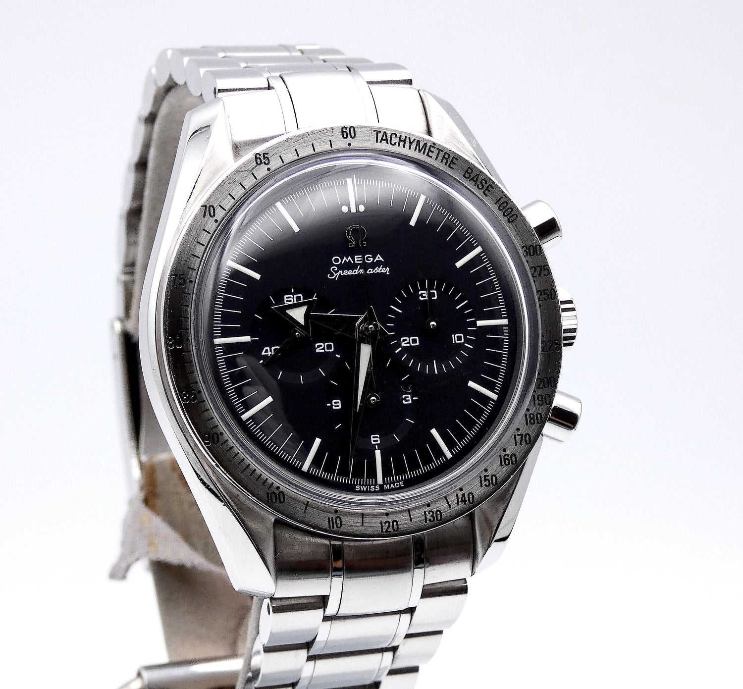 SOLD Omega Mint Speedmaster Broad Arrow / serviced / extract