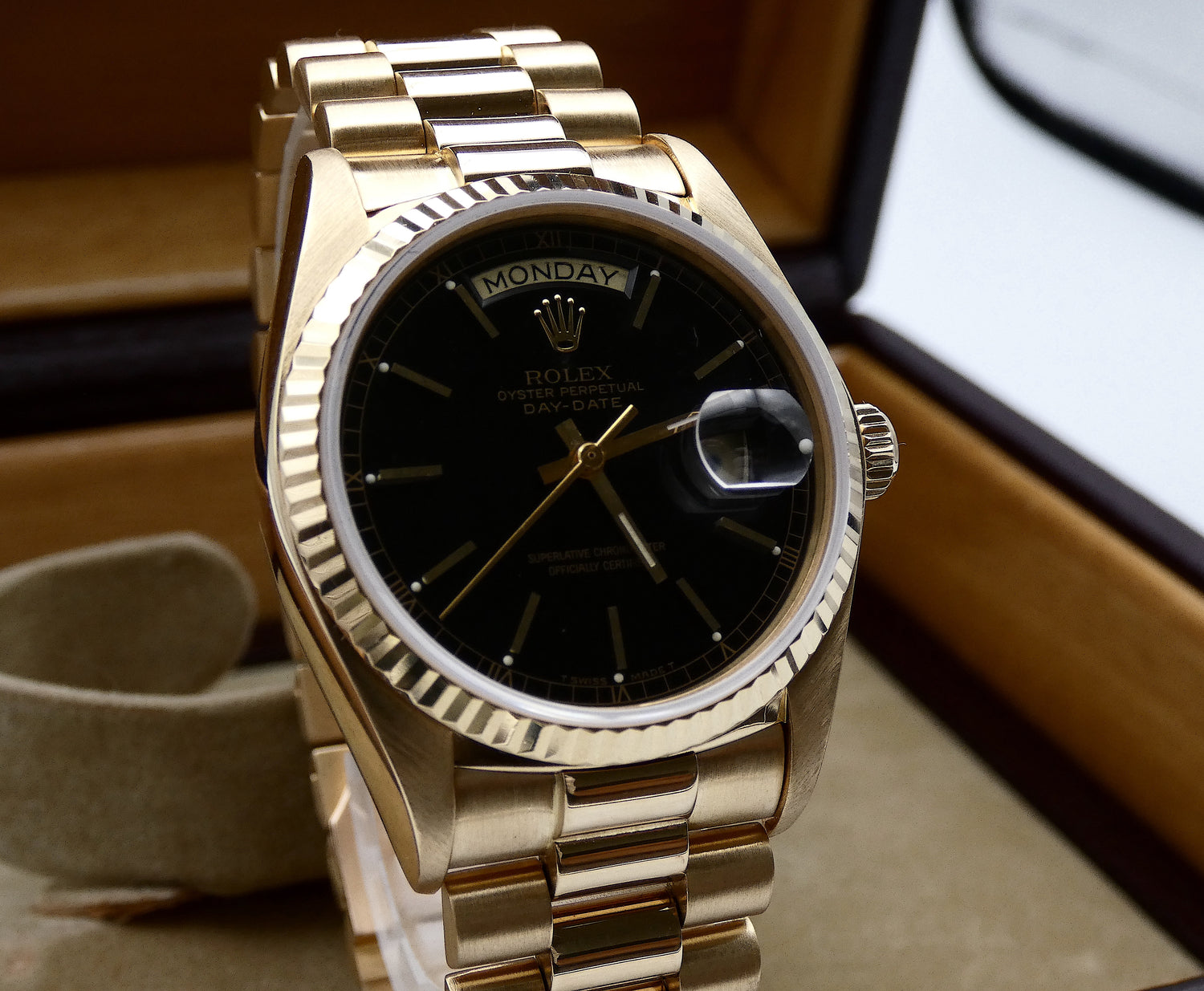 SOLD Rolex Day-Date 36 / Very nice / Black / 1979