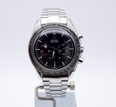 SOLD Omega Mint Speedmaster Broad Arrow / serviced / extract