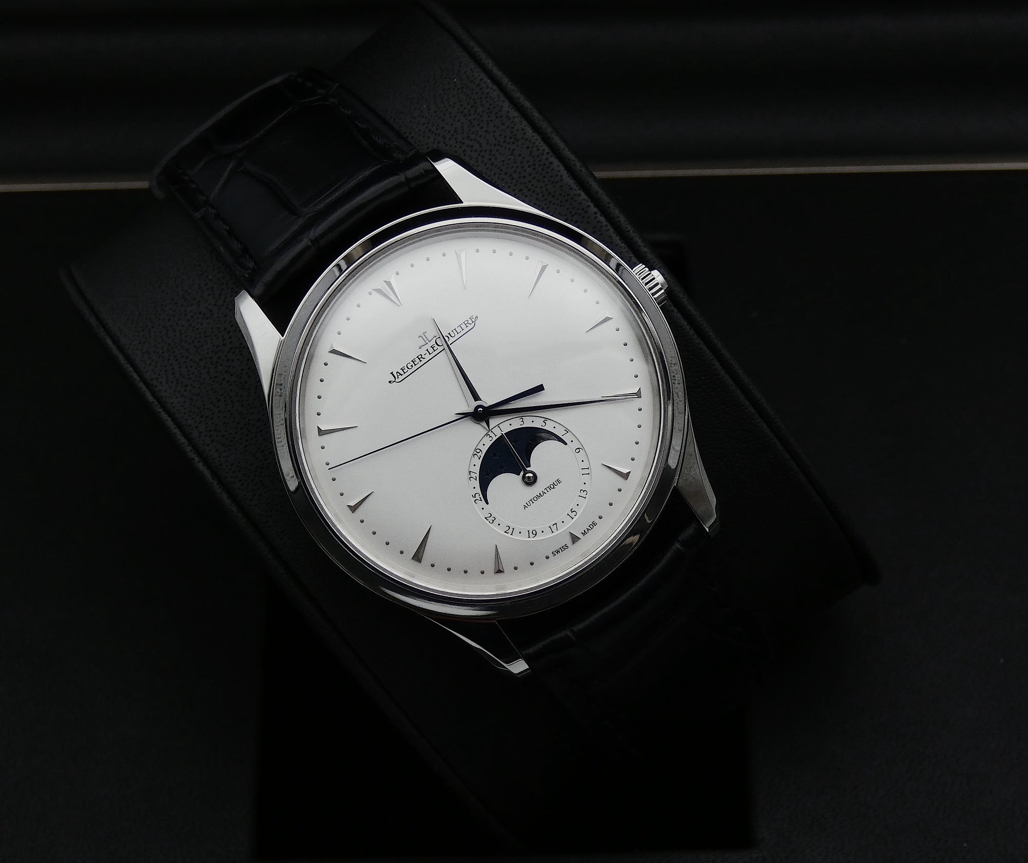 SOLD Jaeger-LeCoultre Master Ultra Thin Moon Full Set